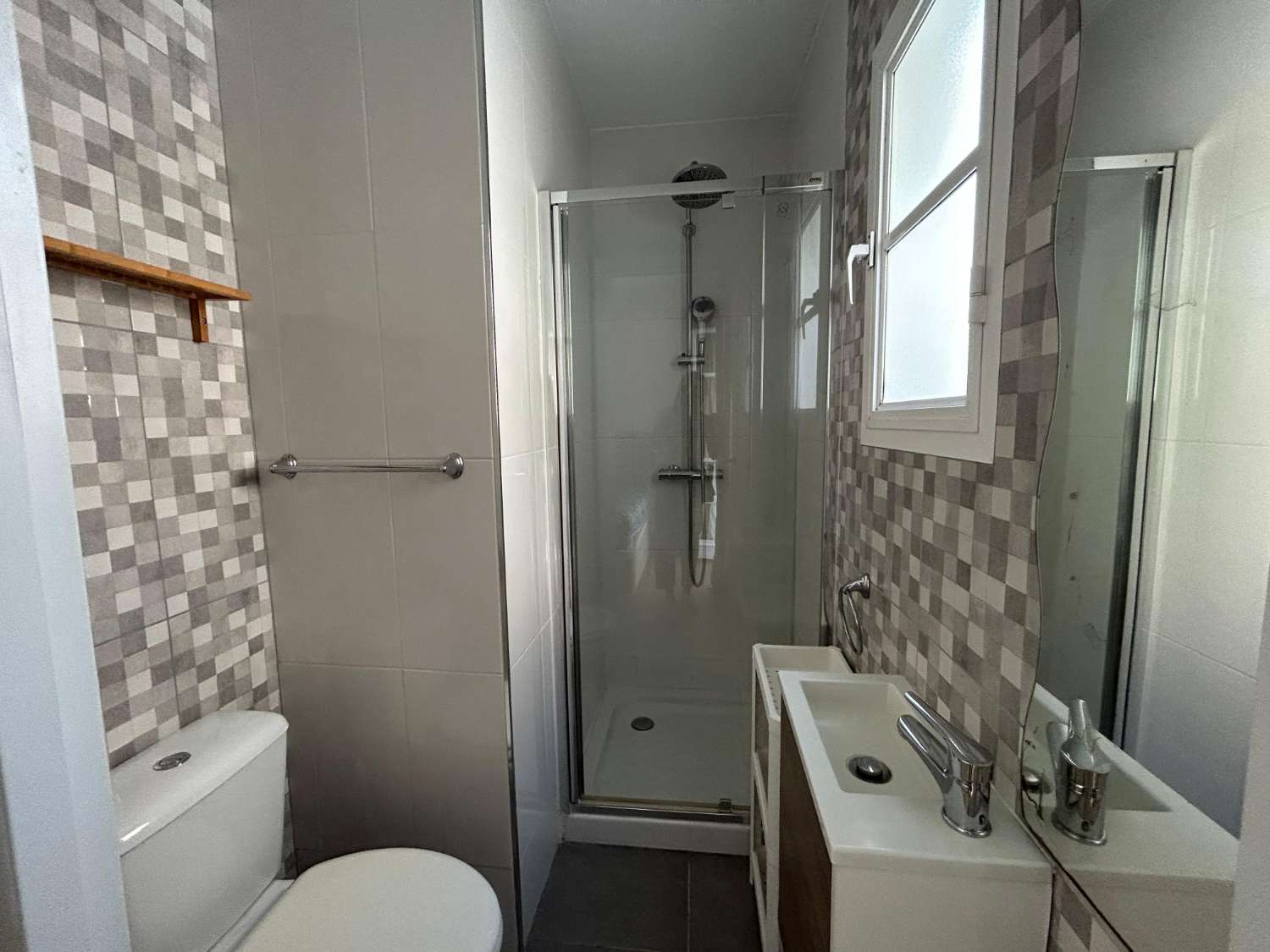 BELLE VILLA JUMELÉE À VENDRE PRÈS DE LA PLAGE À BENALMADENA