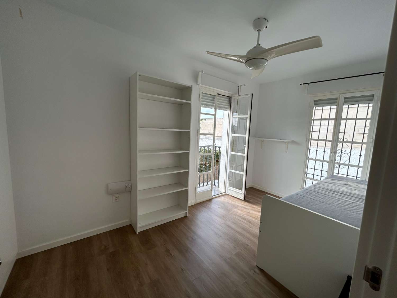 BELLE VILLA JUMELÉE À VENDRE PRÈS DE LA PLAGE À BENALMADENA
