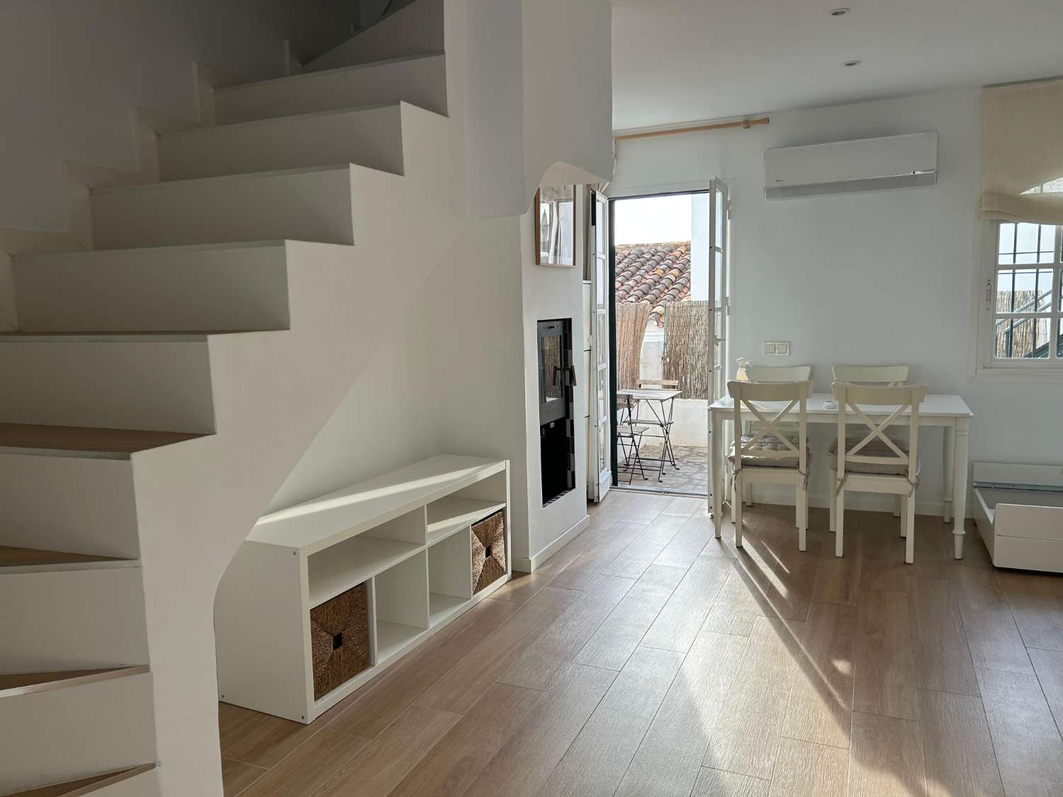 BELLE VILLA JUMELÉE À VENDRE PRÈS DE LA PLAGE À BENALMADENA