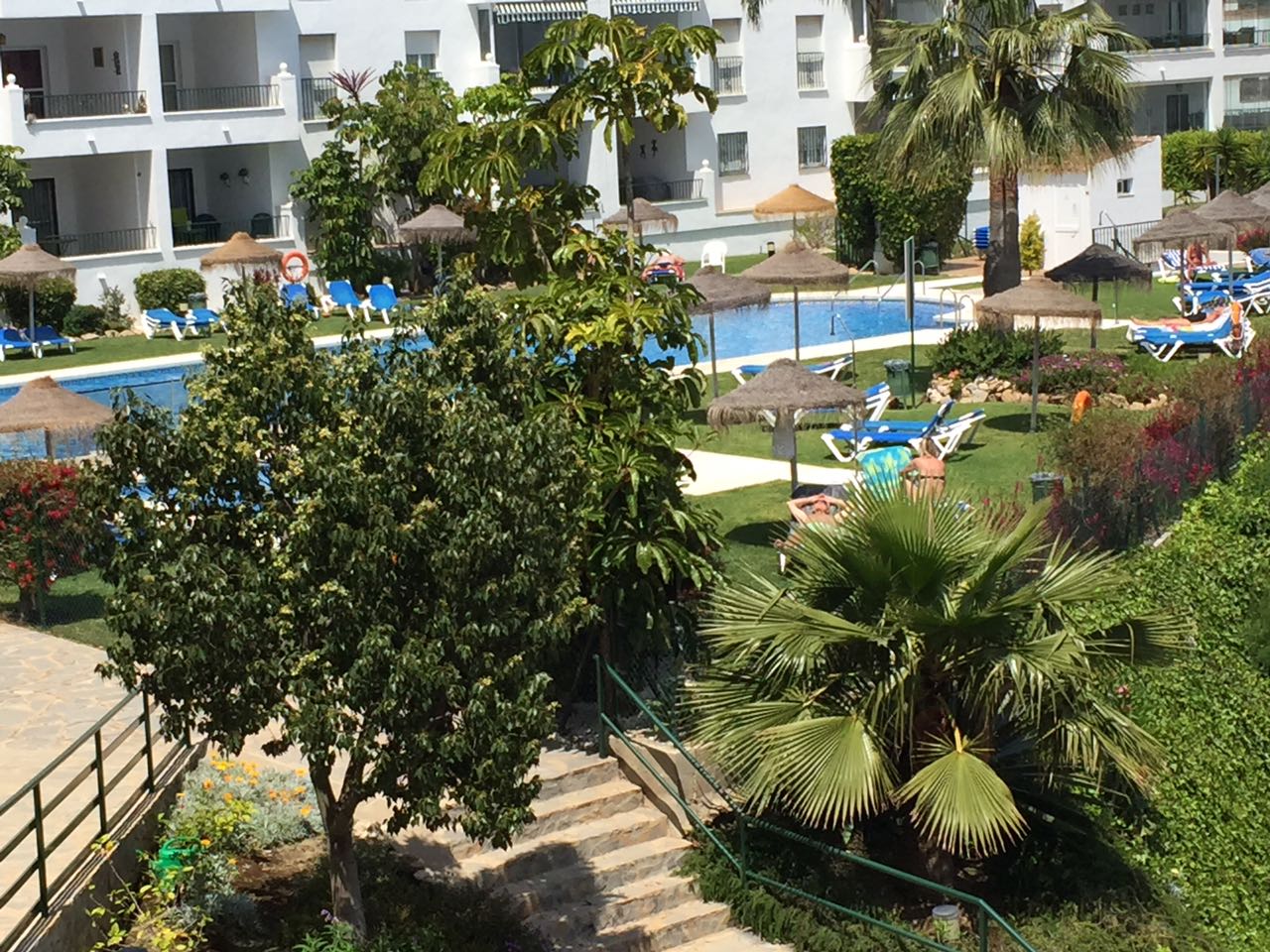 A LONG TERME A LOUER DU 1.10.25-30.6.26 BEL APPARTEMENT AVEC VUE SUR LA MER À RIVIERA DEL SOL (MIJAS)