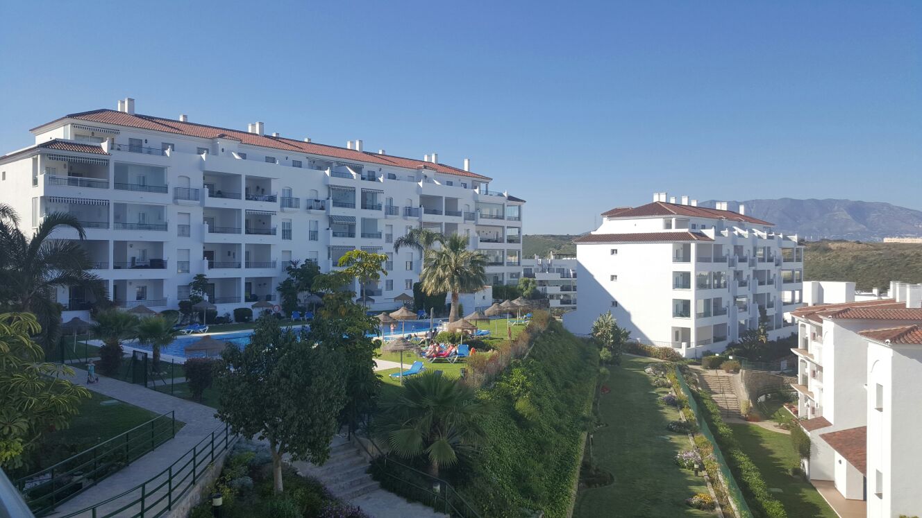 A LONG TERME A LOUER DU 1.10.25-30.6.26 BEL APPARTEMENT AVEC VUE SUR LA MER À RIVIERA DEL SOL (MIJAS)
