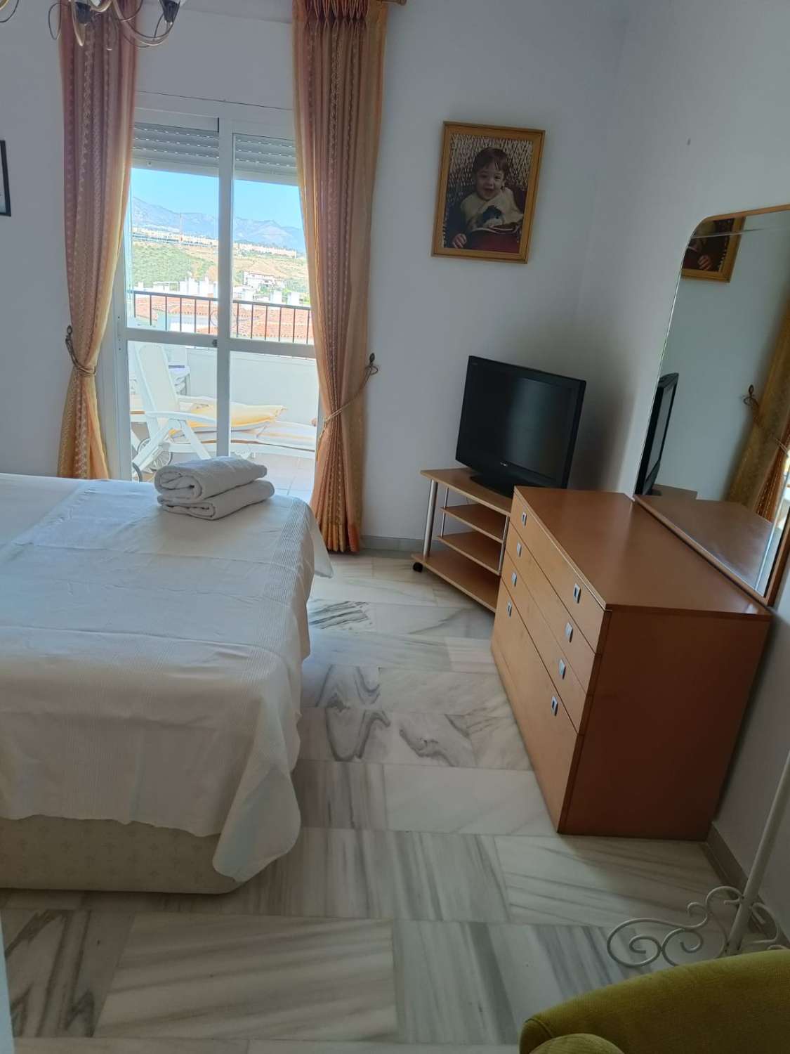A LONG TERME A LOUER DU 1.10.25-30.6.26 BEL APPARTEMENT AVEC VUE SUR LA MER À RIVIERA DEL SOL (MIJAS)