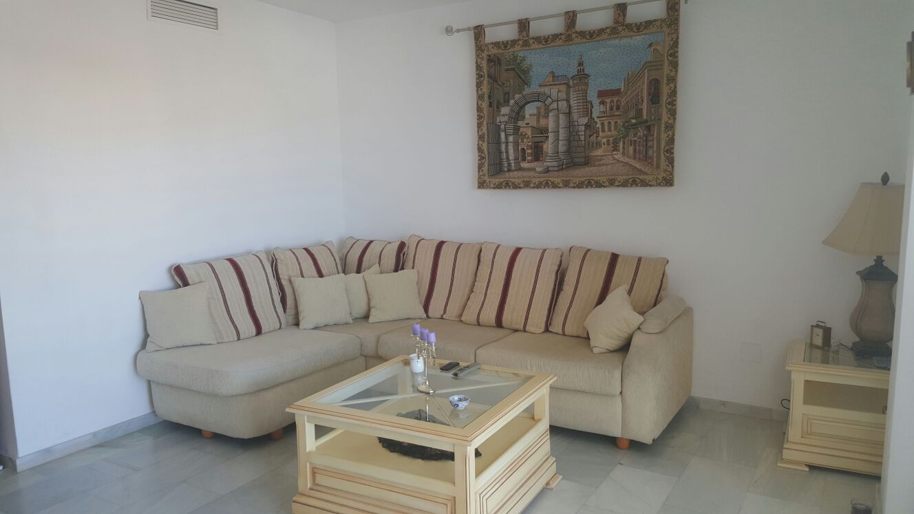 A LONG TERME A LOUER DU 1.10.25-30.6.26 BEL APPARTEMENT AVEC VUE SUR LA MER À RIVIERA DEL SOL (MIJAS)