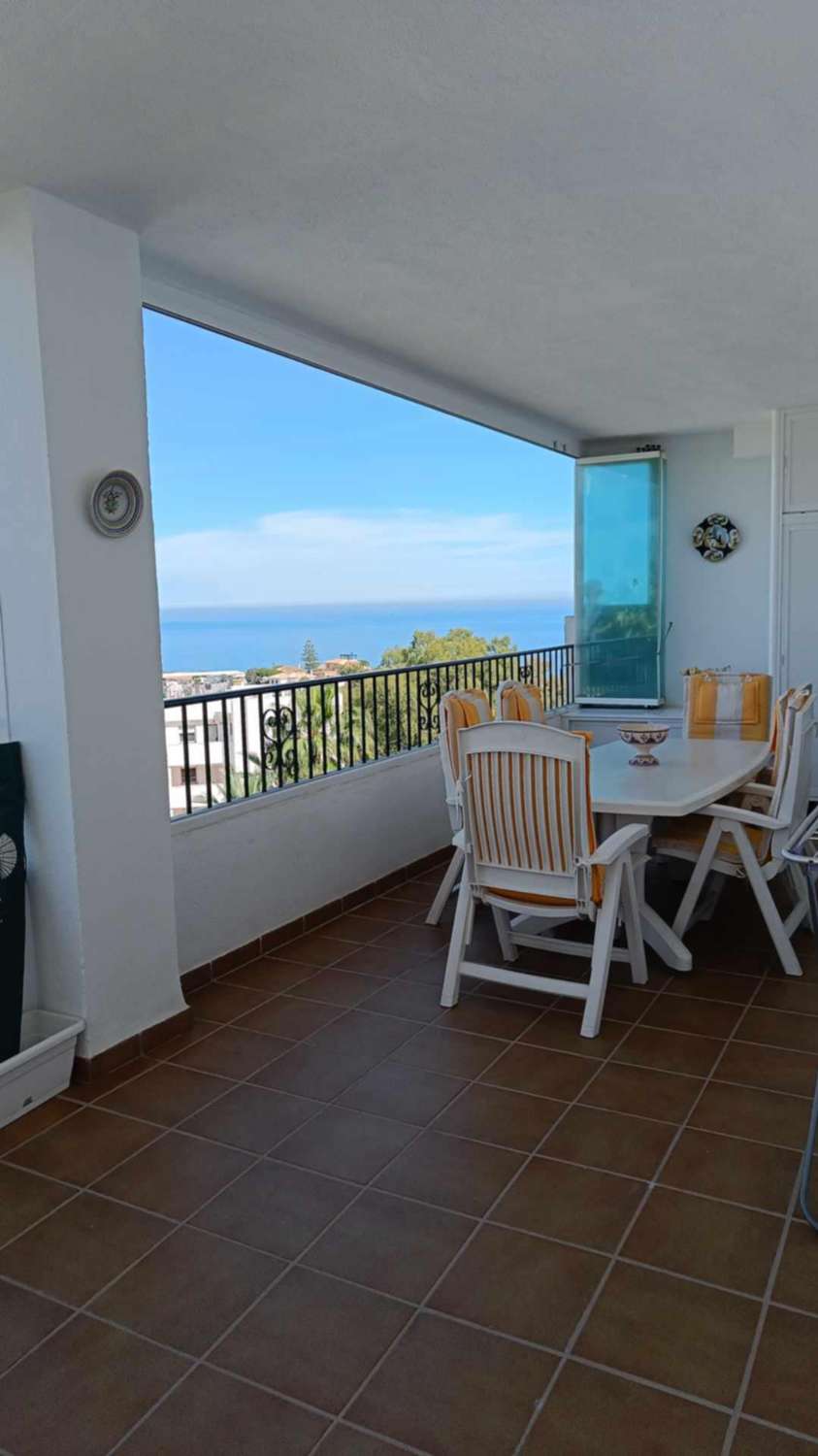 A LONG TERME A LOUER DU 1.10.25-30.6.26 BEL APPARTEMENT AVEC VUE SUR LA MER À RIVIERA DEL SOL (MIJAS)