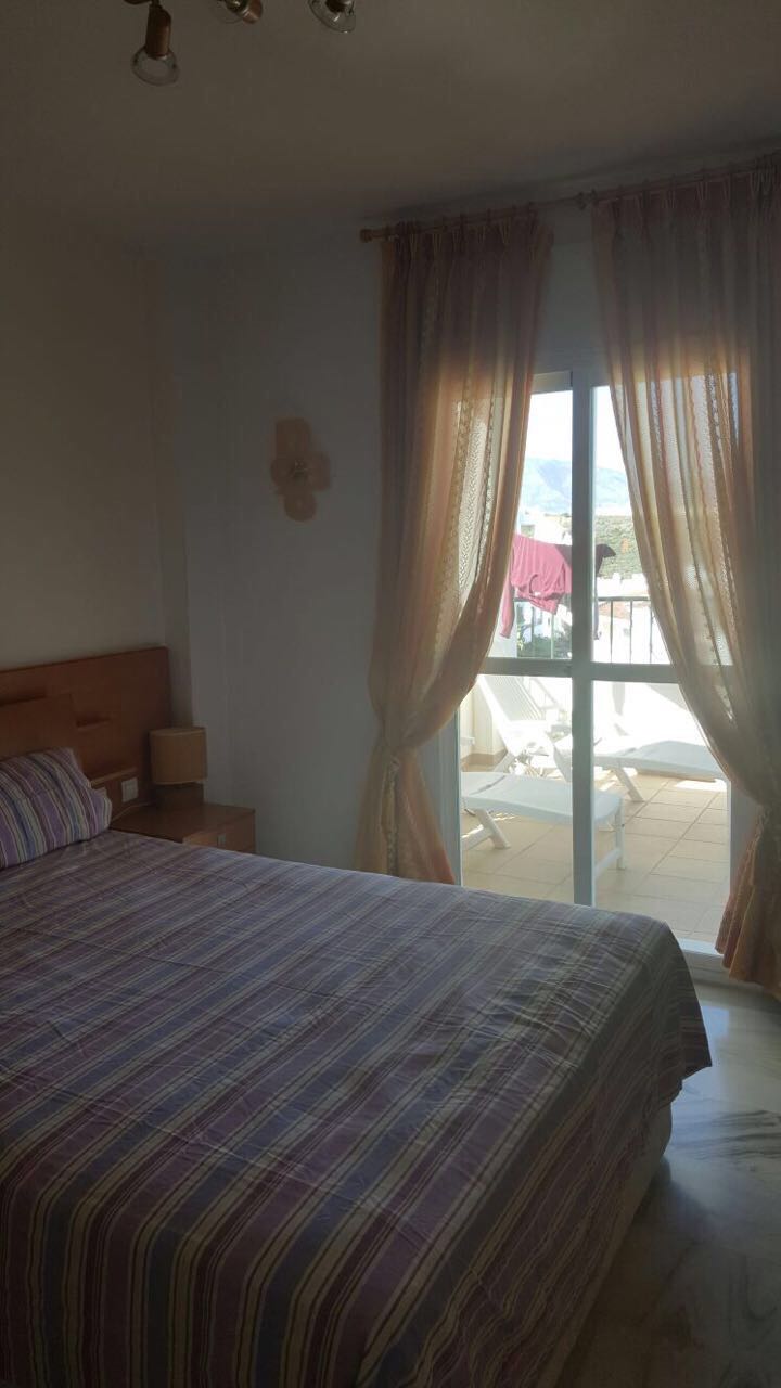 A LONG TERME A LOUER DU 1.10.25-30.6.26 BEL APPARTEMENT AVEC VUE SUR LA MER À RIVIERA DEL SOL (MIJAS)