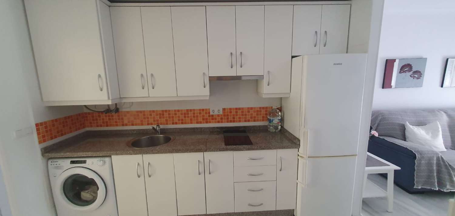 BEL APPARTEMENT À LOUER À FUENGIROLA POUR LONGUE DURÉE