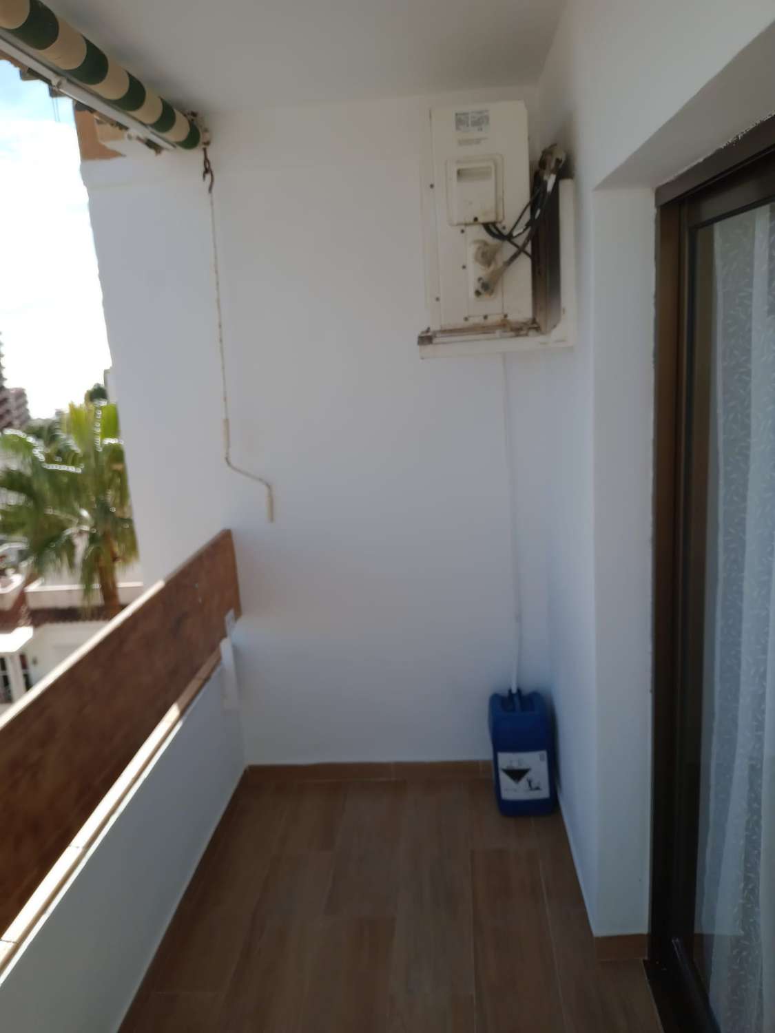 SE ALQUILA POR LARGA TEMPORADA APARTAMENTO CON VISTAS AL MAR  EN ARROYO DE LA MIEL (BENALMADENA)