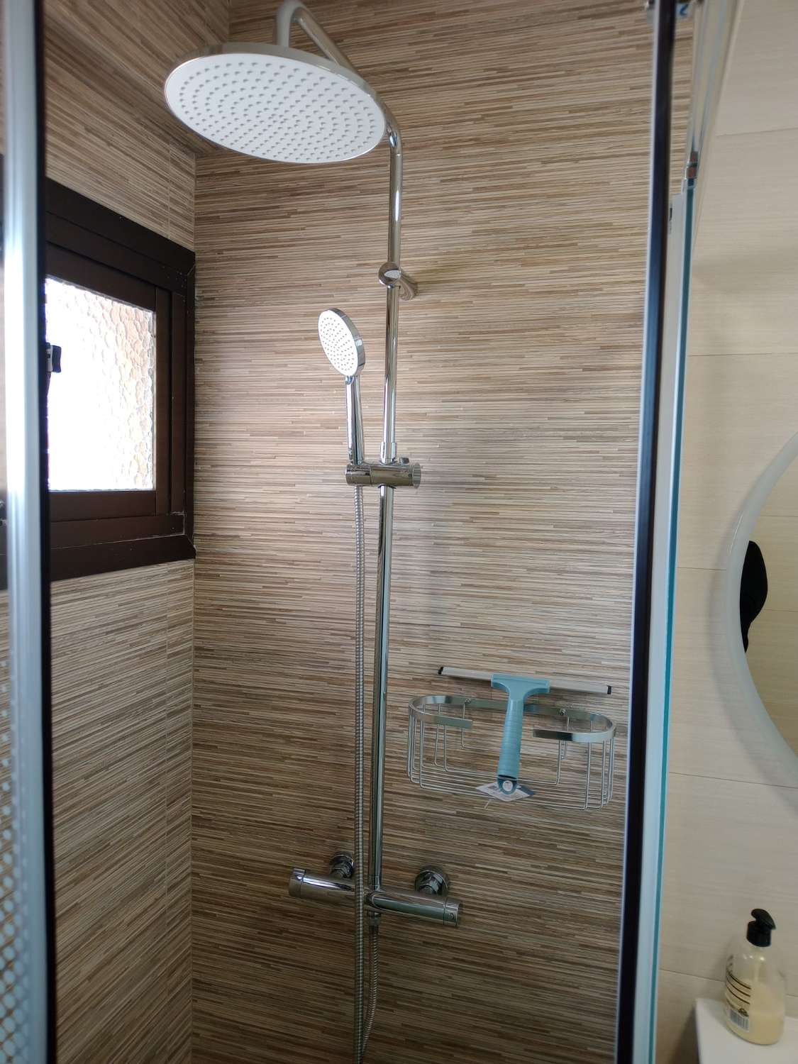 SE ALQUILA POR LARGA TEMPORADA APARTAMENTO CON VISTAS AL MAR  EN ARROYO DE LA MIEL (BENALMADENA)