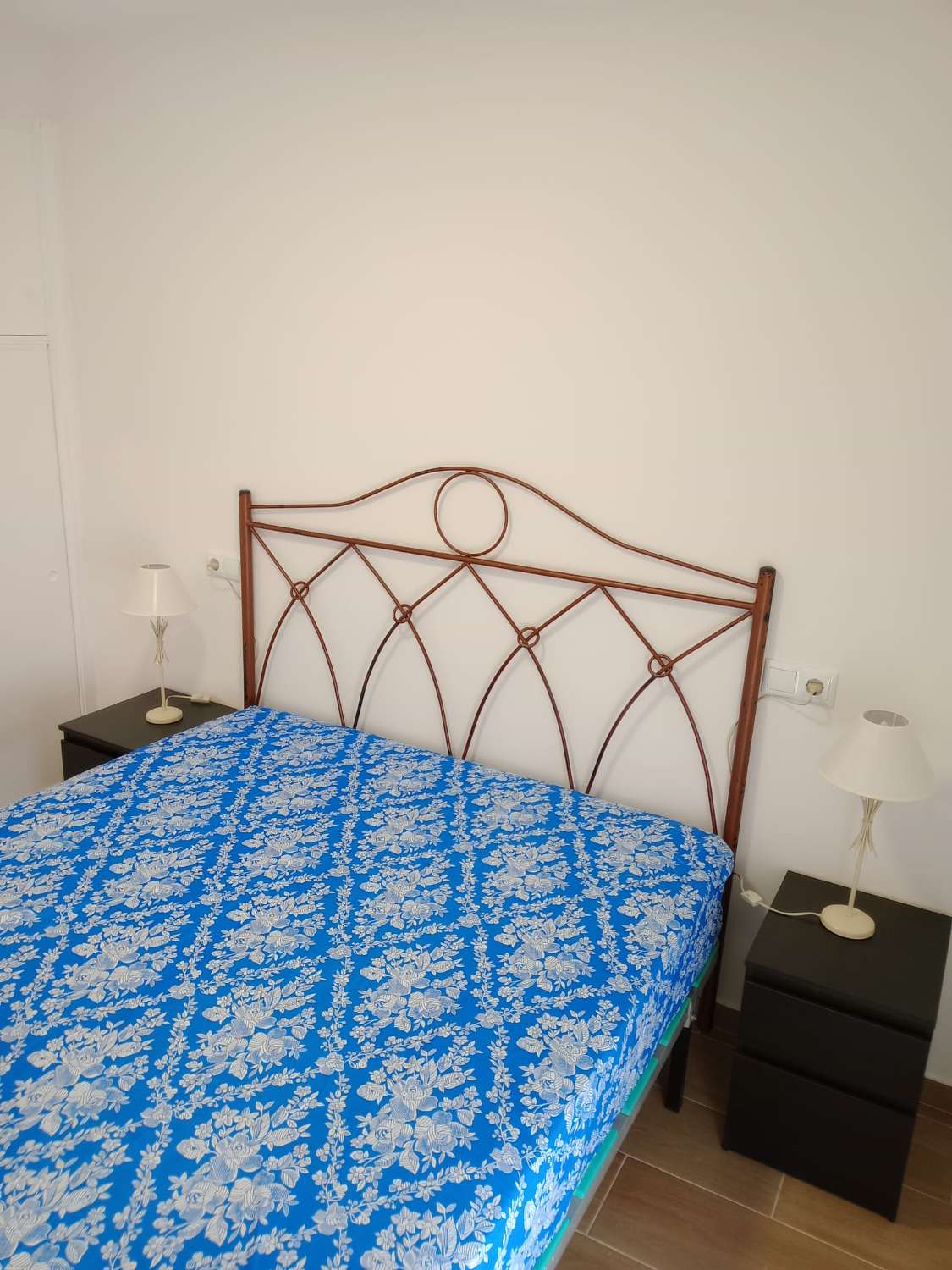SE ALQUILA POR LARGA TEMPORADA APARTAMENTO CON VISTAS AL MAR  EN ARROYO DE LA MIEL (BENALMADENA)