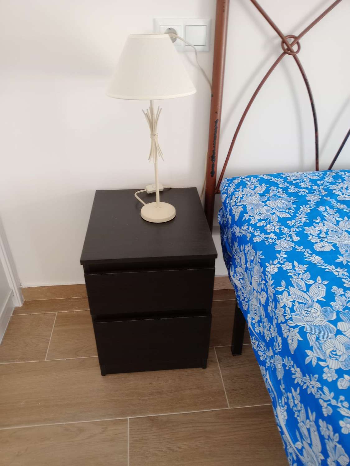 SE ALQUILA POR LARGA TEMPORADA APARTAMENTO CON VISTAS AL MAR  EN ARROYO DE LA MIEL (BENALMADENA)