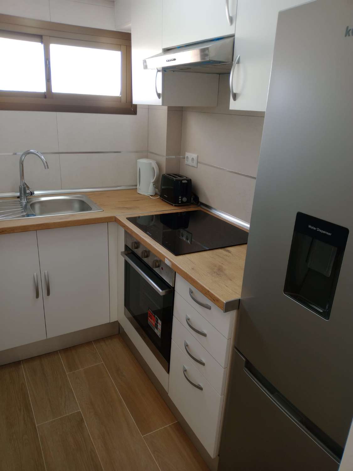 SE ALQUILA POR LARGA TEMPORADA APARTAMENTO CON VISTAS AL MAR  EN ARROYO DE LA MIEL (BENALMADENA)