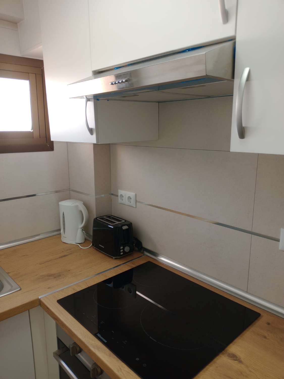 SE ALQUILA POR LARGA TEMPORADA APARTAMENTO CON VISTAS AL MAR  EN ARROYO DE LA MIEL (BENALMADENA)