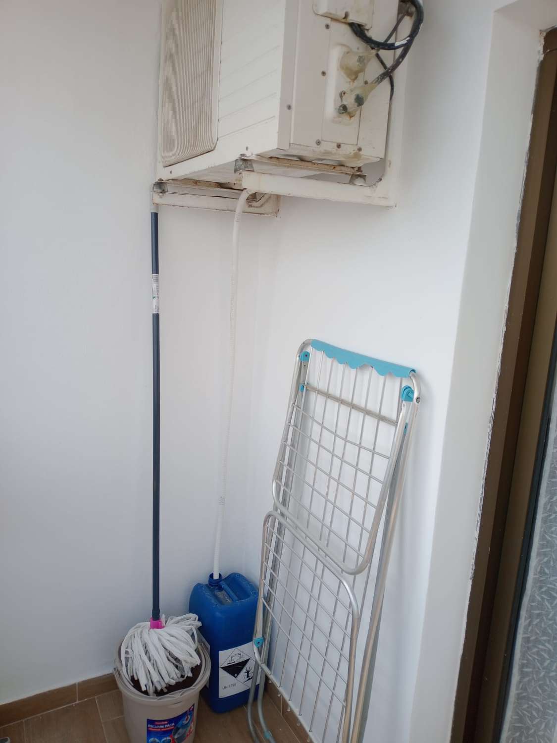 SE ALQUILA POR LARGA TEMPORADA APARTAMENTO CON VISTAS AL MAR  EN ARROYO DE LA MIEL (BENALMADENA)