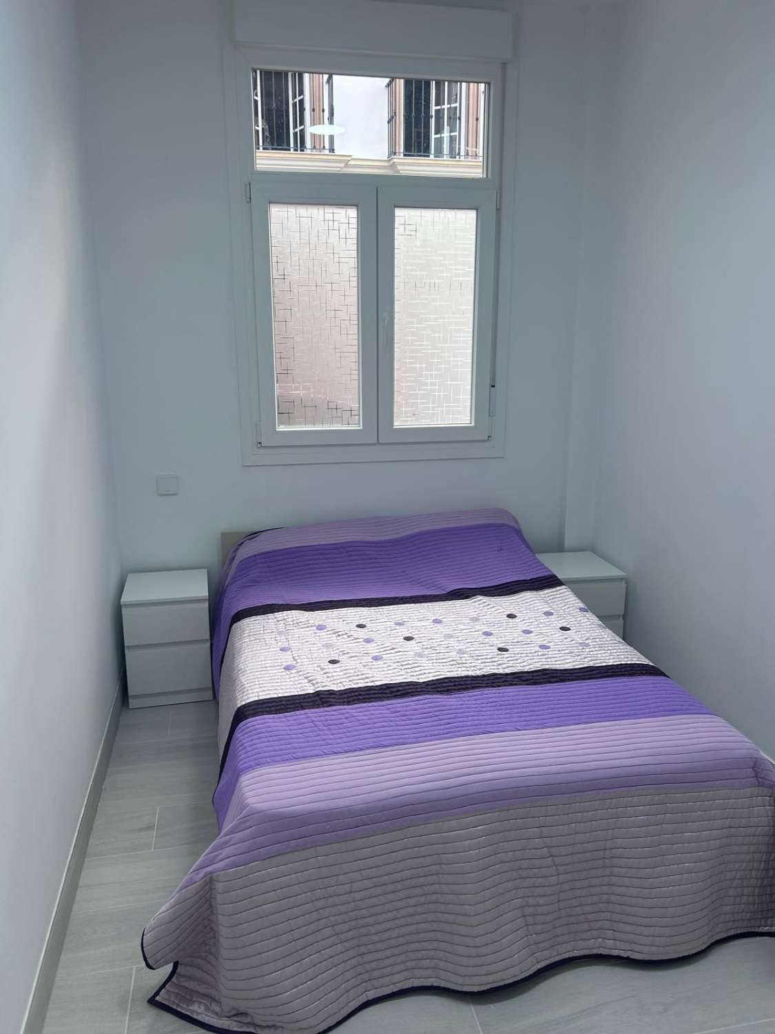 BEL APPARTEMENT AU REZ-DE-CHAUSSÉE À LOUER À FUENGIROLA À LONG TERME