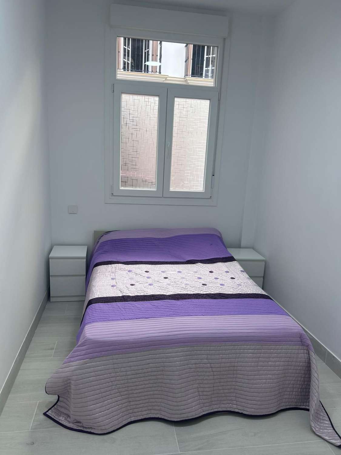 BEL APPARTEMENT AU REZ-DE-CHAUSSÉE À LOUER À FUENGIROLA À LONG TERME