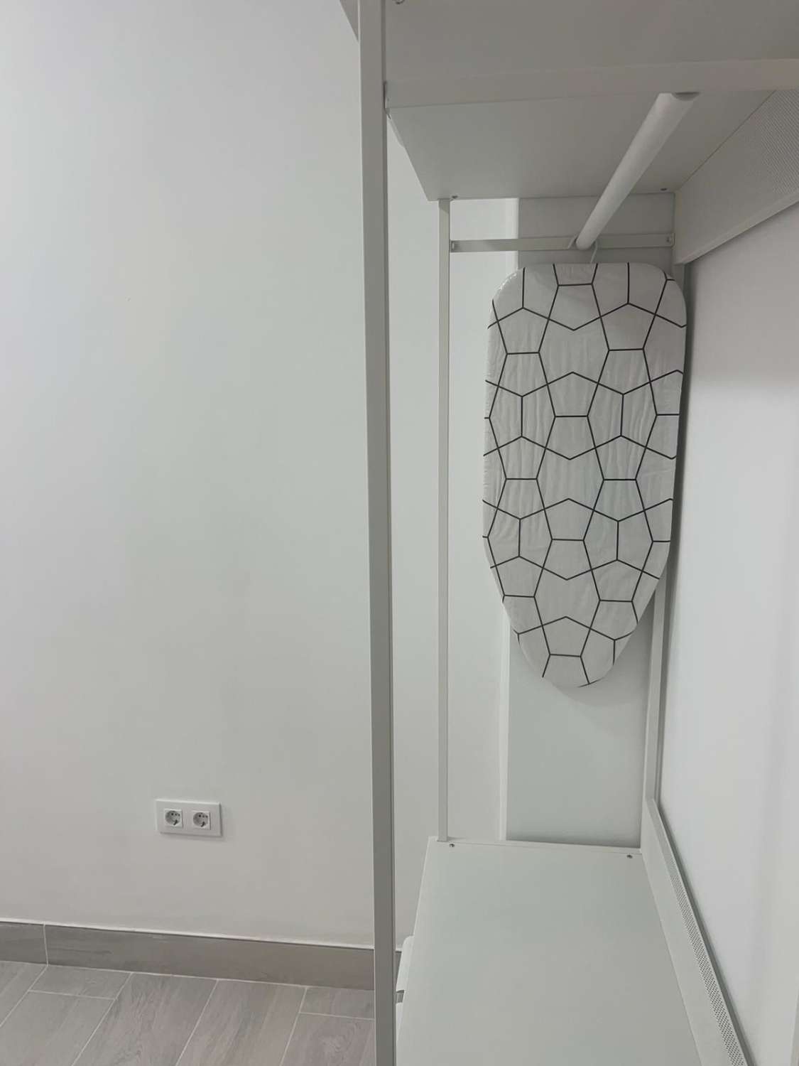 BEL APPARTEMENT AU REZ-DE-CHAUSSÉE À LOUER À FUENGIROLA À LONG TERME