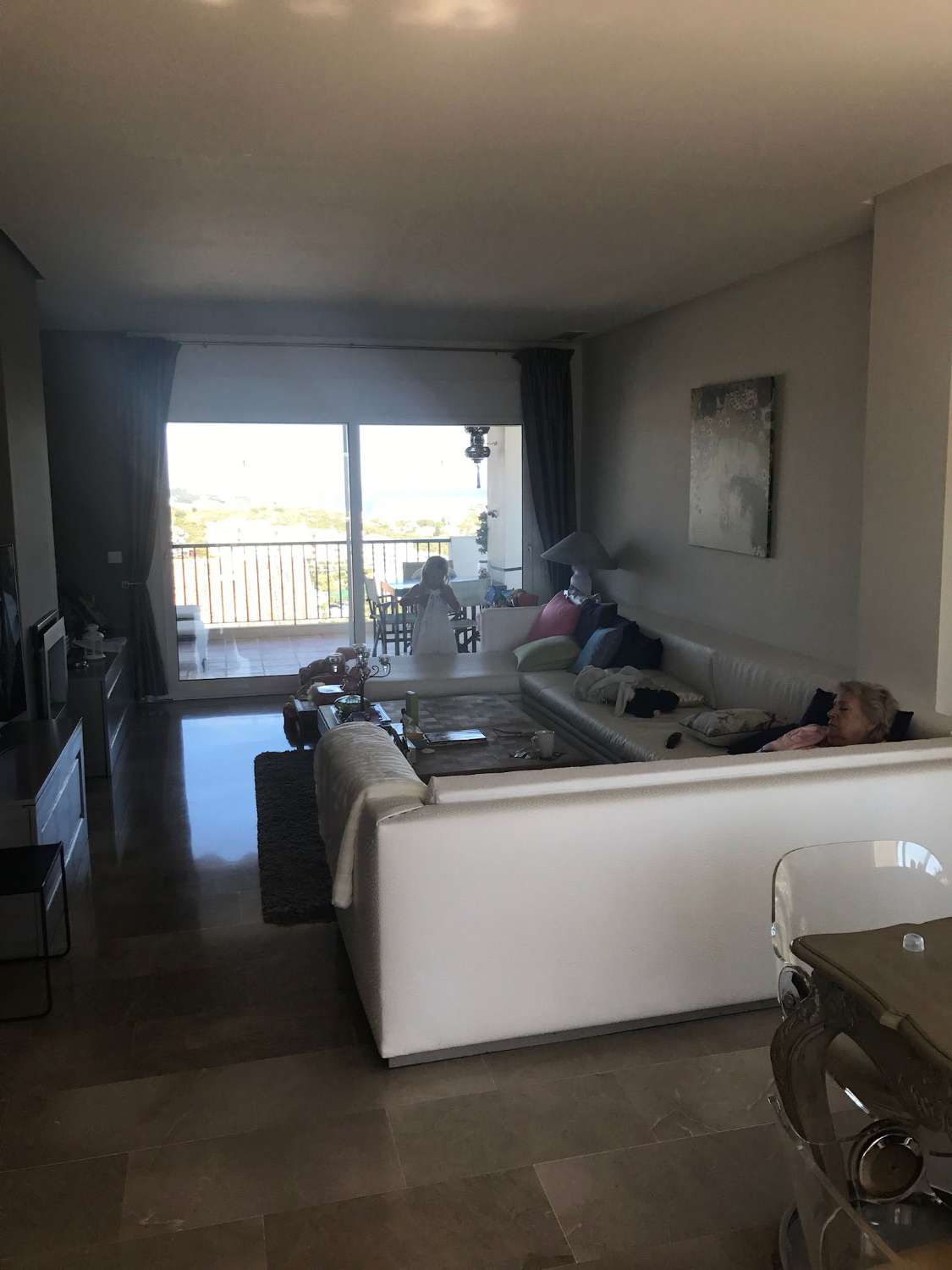 DEMI-SAISON À LOUER D’ICI LE 30/06/2026 MAGNIFIQUE APPARTEMENT AVEC VUE IMPRENABLE SUR LA MER À MIJAS