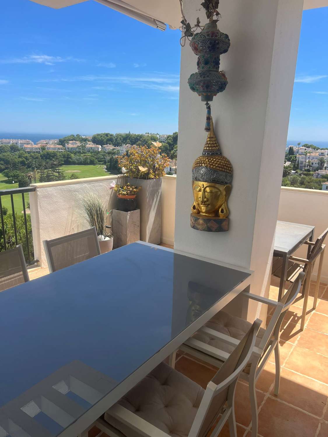 DEMI-SAISON À LOUER D’ICI LE 30/06/2026 MAGNIFIQUE APPARTEMENT AVEC VUE IMPRENABLE SUR LA MER À MIJAS