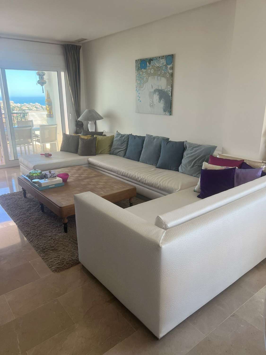 DEMI-SAISON À LOUER D’ICI LE 30/06/2026 MAGNIFIQUE APPARTEMENT AVEC VUE IMPRENABLE SUR LA MER À MIJAS