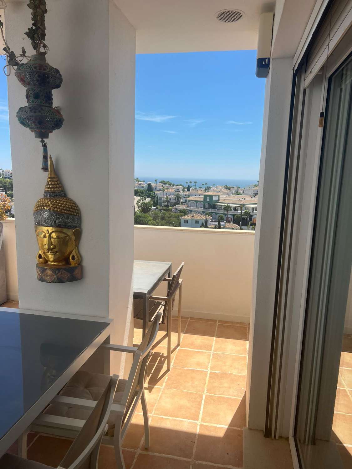 DEMI-SAISON À LOUER D’ICI LE 30/06/2026 MAGNIFIQUE APPARTEMENT AVEC VUE IMPRENABLE SUR LA MER À MIJAS