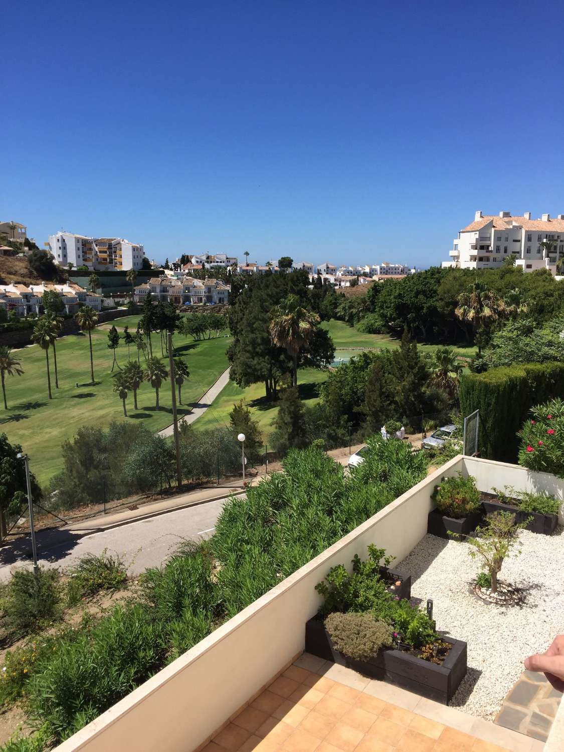 DEMI-SAISON À LOUER D’ICI LE 30/06/2026 MAGNIFIQUE APPARTEMENT AVEC VUE IMPRENABLE SUR LA MER À MIJAS