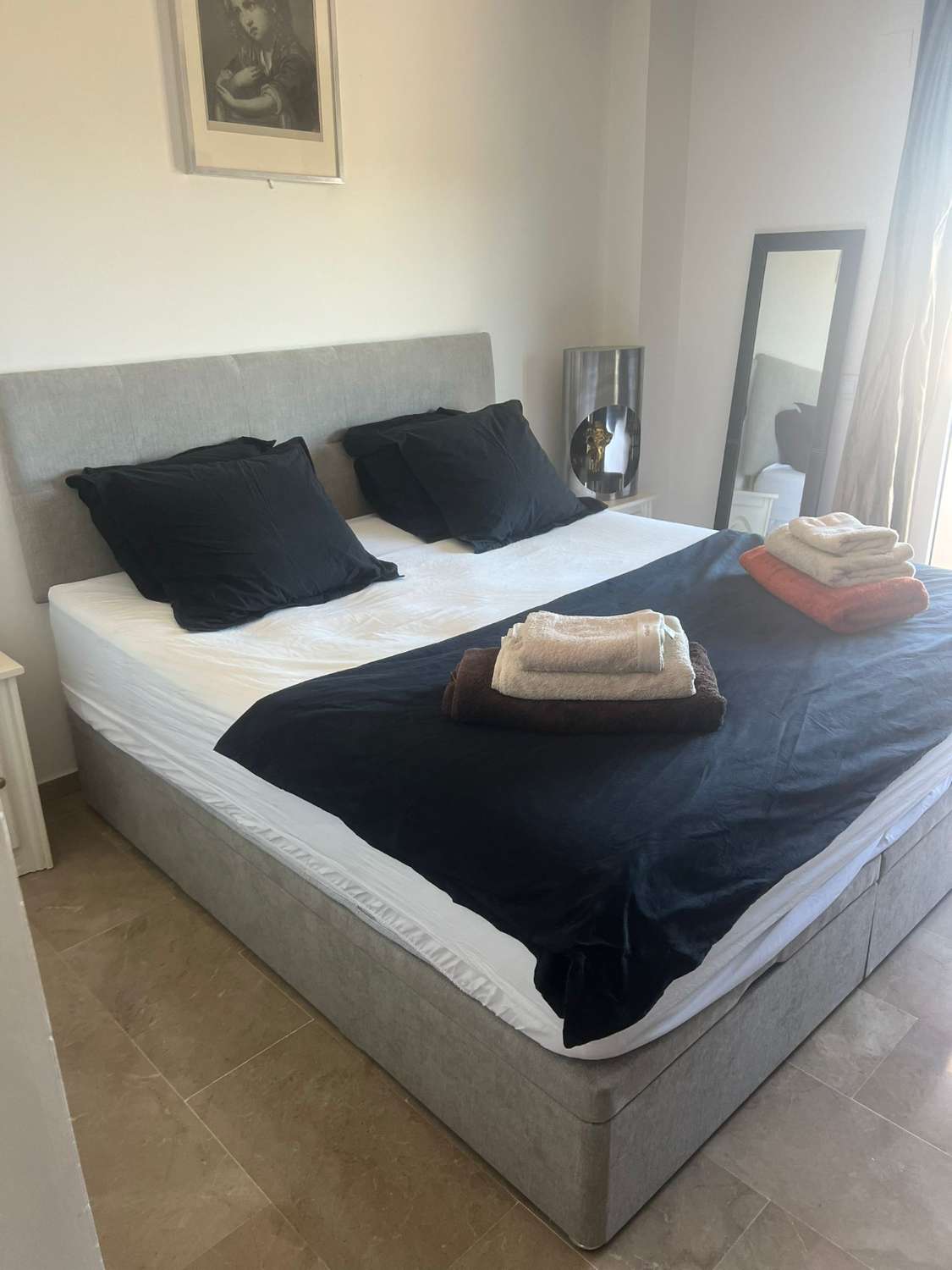 DEMI-SAISON À LOUER D’ICI LE 30/06/2026 MAGNIFIQUE APPARTEMENT AVEC VUE IMPRENABLE SUR LA MER À MIJAS