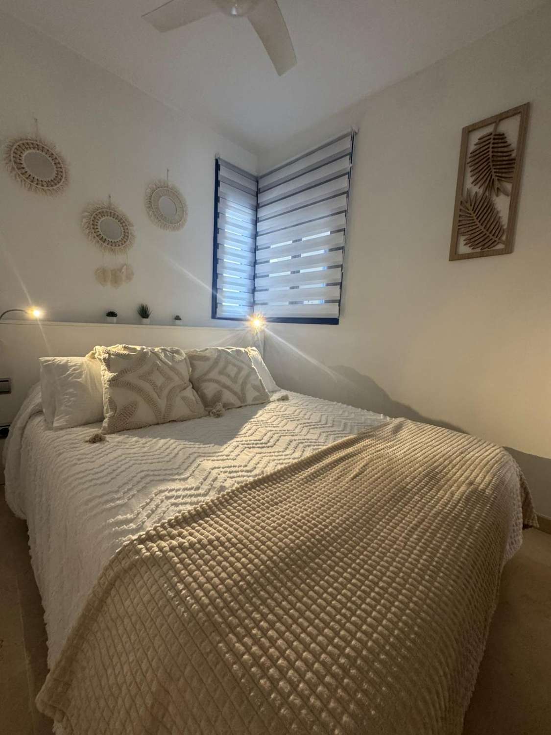 BEL APPARTEMENT AVEC VUE SUR LA MER À 150 MÈTRES DE LA PLAGE À BENALMADENA À LOUER À LONG TERME