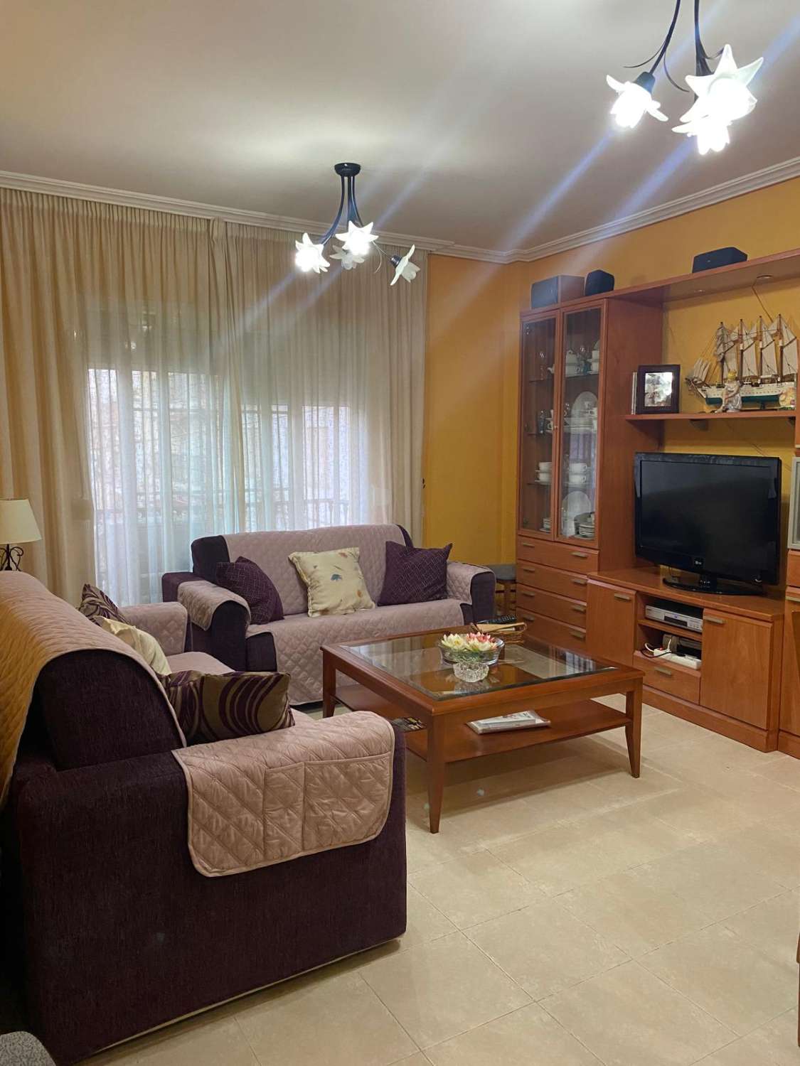 SE ALQUILA DESDE AHORA HASTA 30.6.26 BONITO APARTAMENTO EN FUENGIROLA