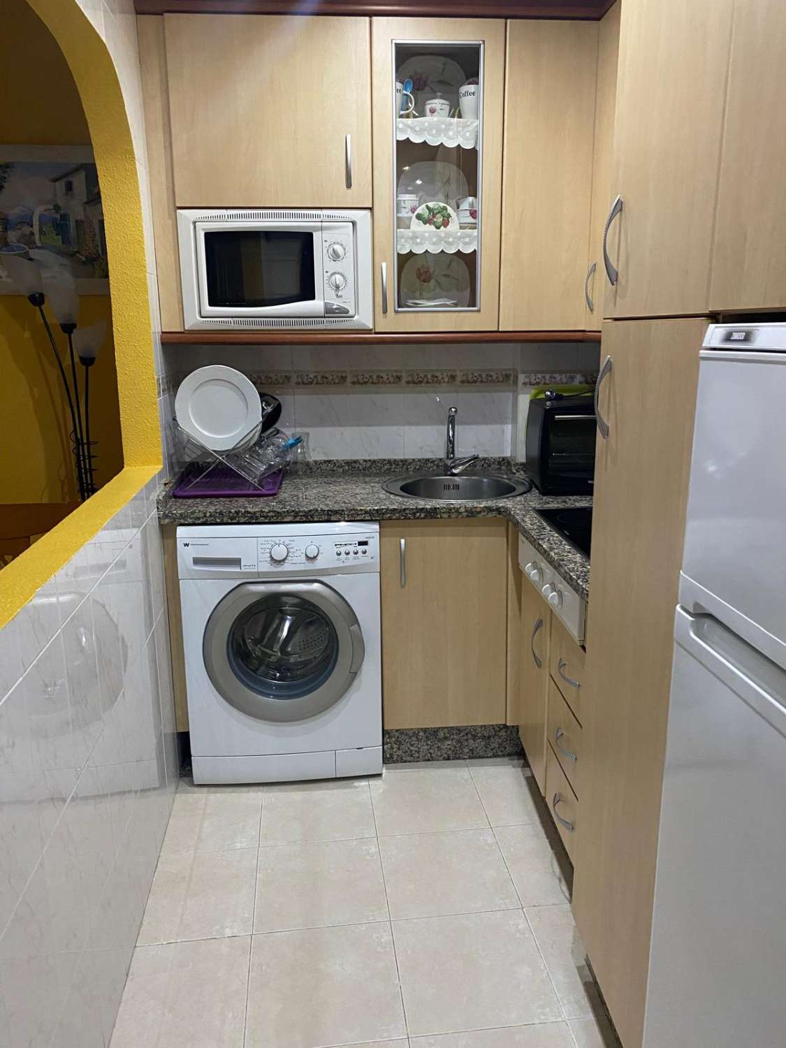 SE ALQUILA DESDE AHORA HASTA 30.6.26 BONITO APARTAMENTO EN FUENGIROLA