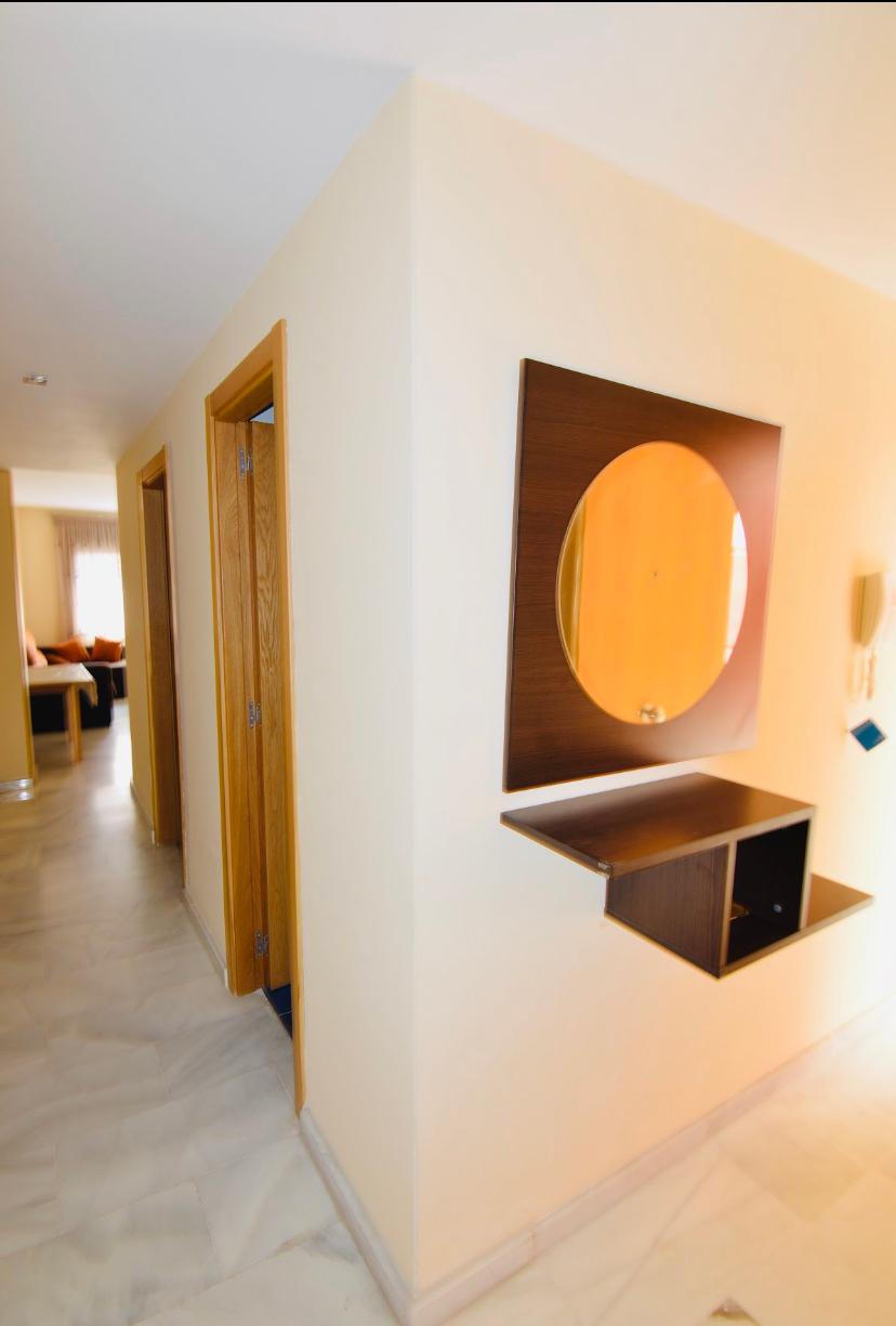 MEDIA TEMPORADA. SE ALQUILA DE 15.10.25  - 30.6.26 BONITO APARTAMENTO EN  ZONA LOS BOLICHES  FUENGIROLA