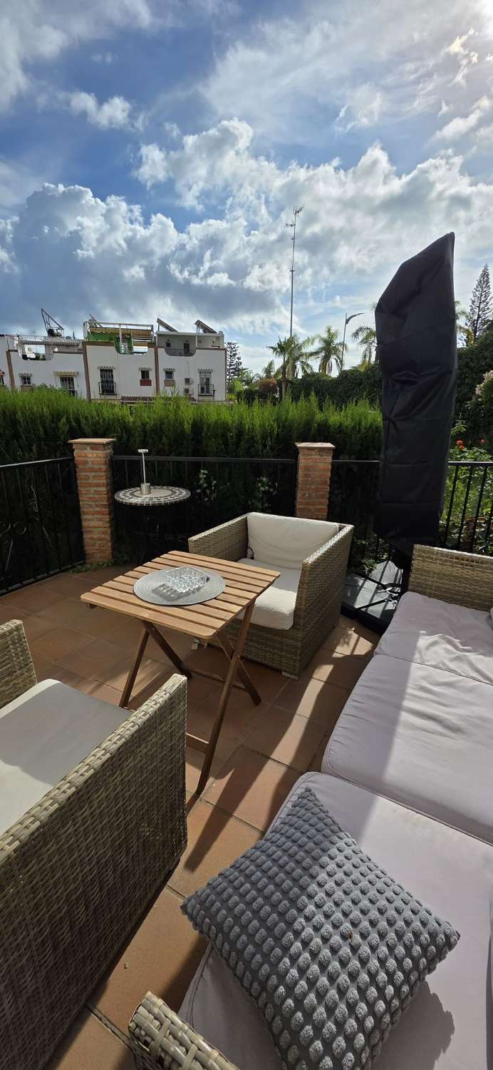 SE ALQUILA POR LARGA TEMPORADA BONITO APARTAMENTO CON VISTAS AL MAR  EN  PLAYAMAR (TORREMOLINOS)