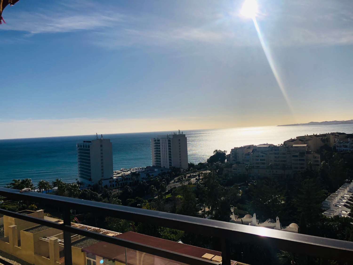 IN AFFITTO DAL 1 DICEMBRE 2025 PER 11 MESI BELLISSIMO APPARTAMENTO AMPLIABILE CON VISTA SUL MARE A BENALMADENA