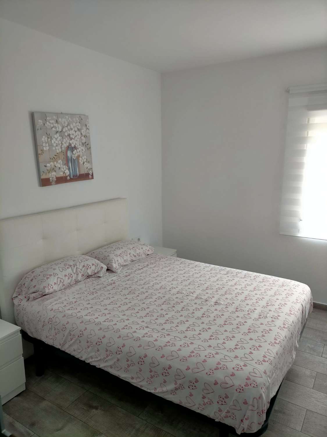 SE ALQUILA DESDE AHORA -31.5.26 BONITO APARTAMENTO EN LA CARIHUELA (TORREMOLINOS)