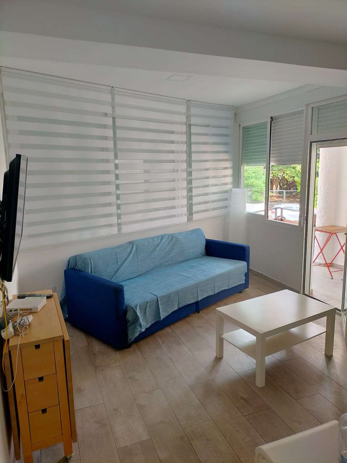 SE ALQUILA DESDE AHORA -31.5.26 BONITO APARTAMENTO EN LA CARIHUELA (TORREMOLINOS)