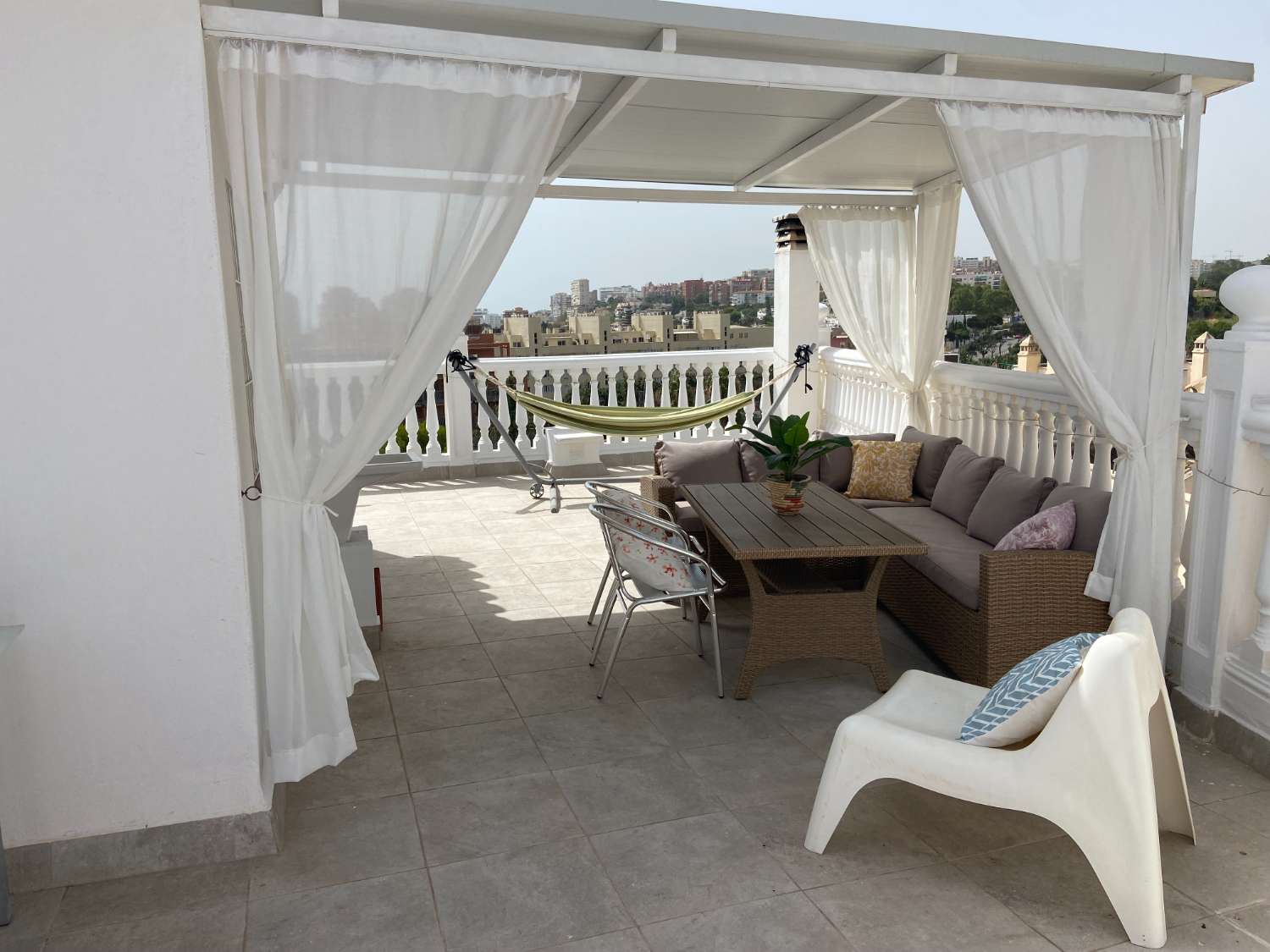 Lunga stagione. Magnifica casa bifamiliare a Playamar, Torremolinos.