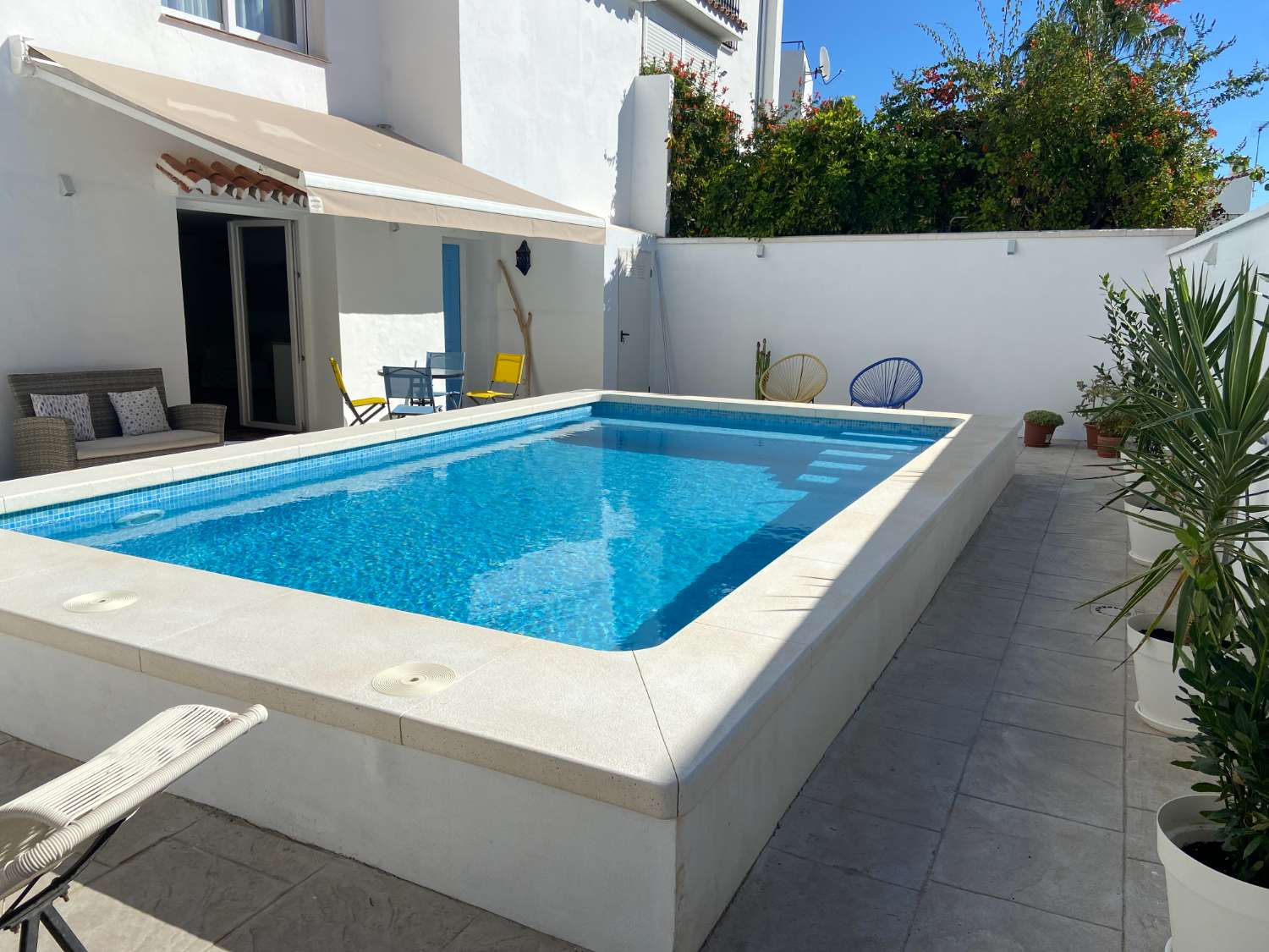Lunga stagione. Magnifica casa bifamiliare a Playamar, Torremolinos.