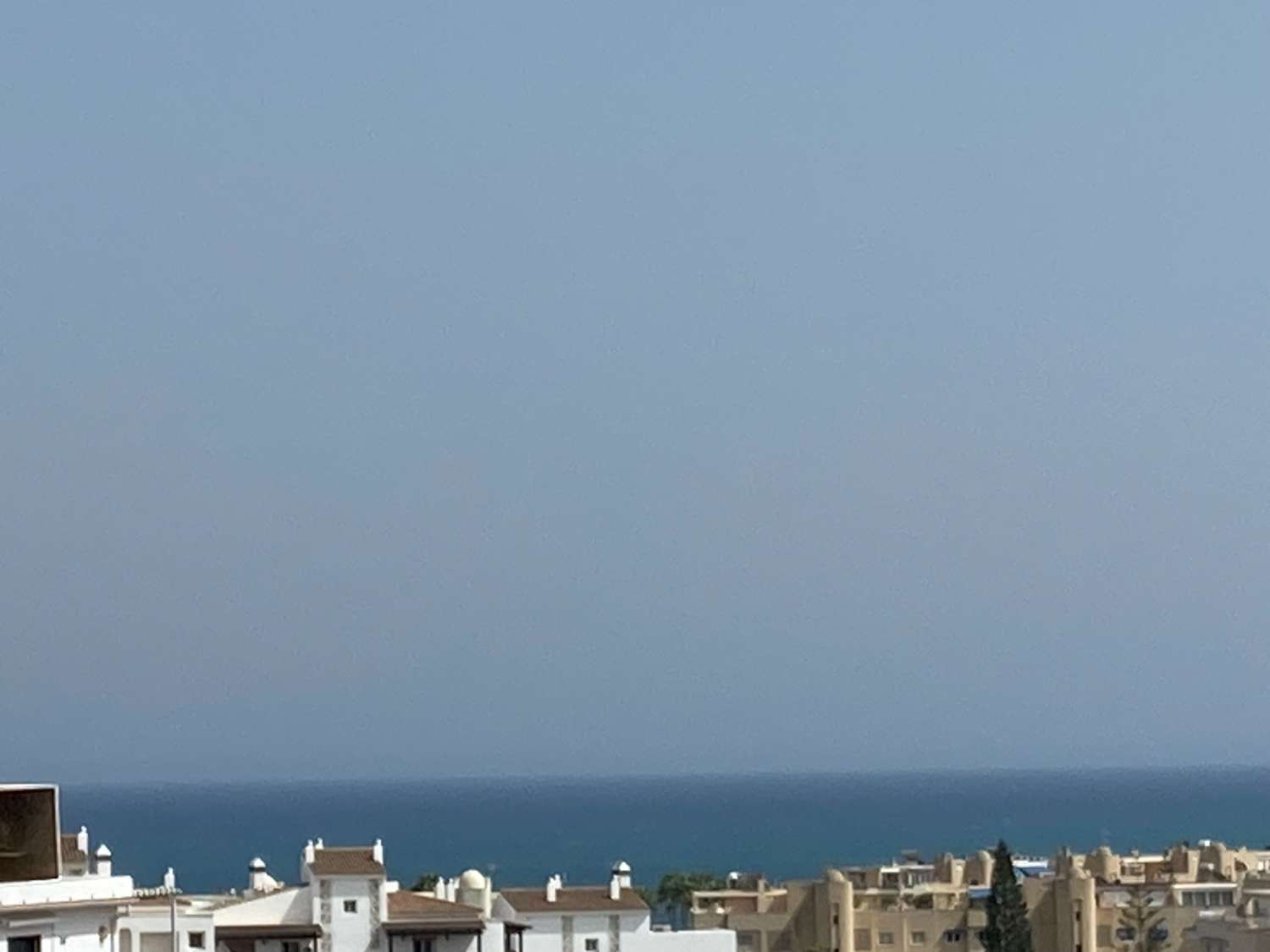 Lunga stagione. Magnifica casa bifamiliare a Playamar, Torremolinos.