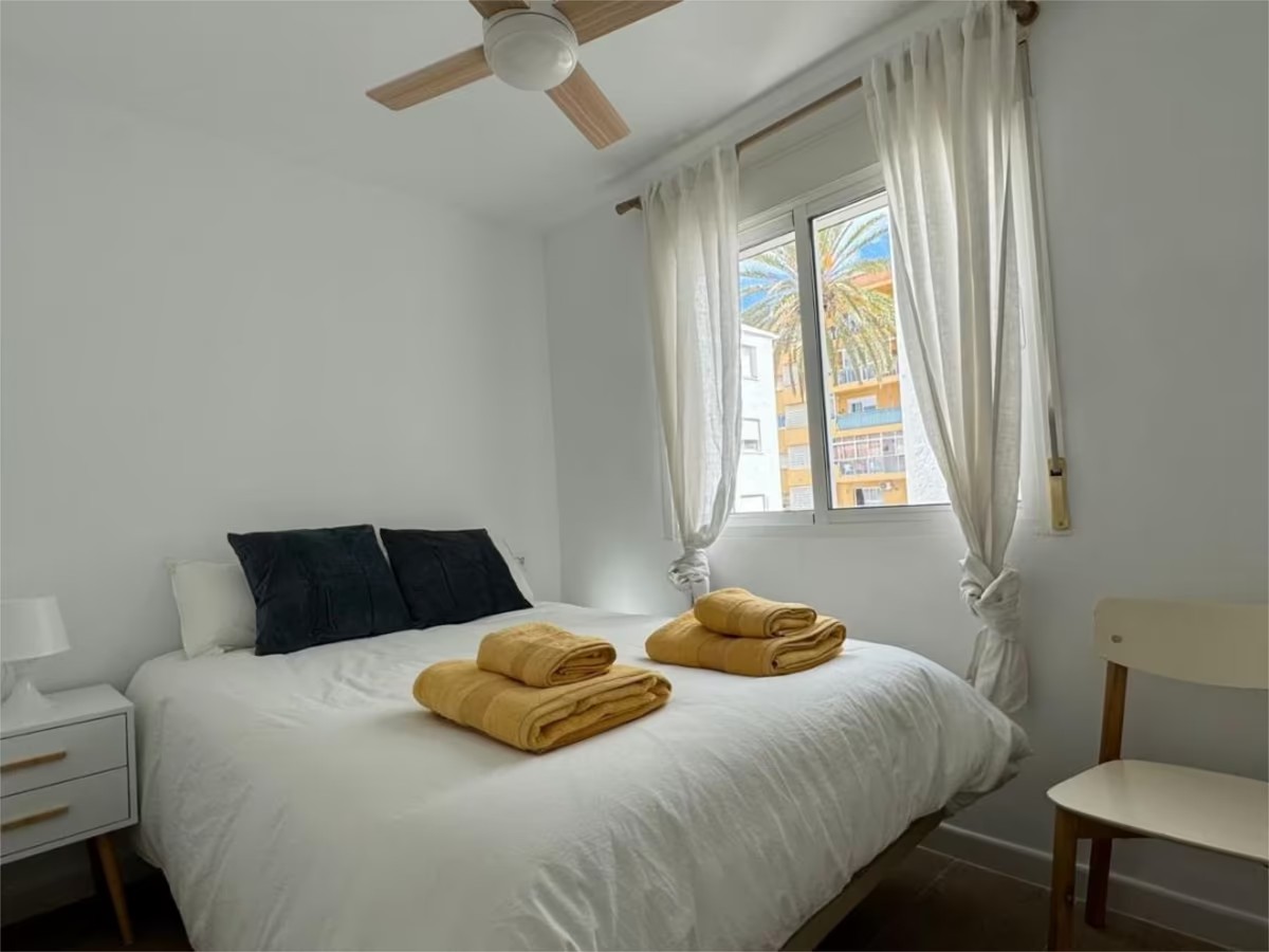 IN AFFITTO DA ORA FINO AL 30.6.26 BELLISSIMO DUPLEX ARREDATO CON VISTA SUL MARE A TORREMOLINOS