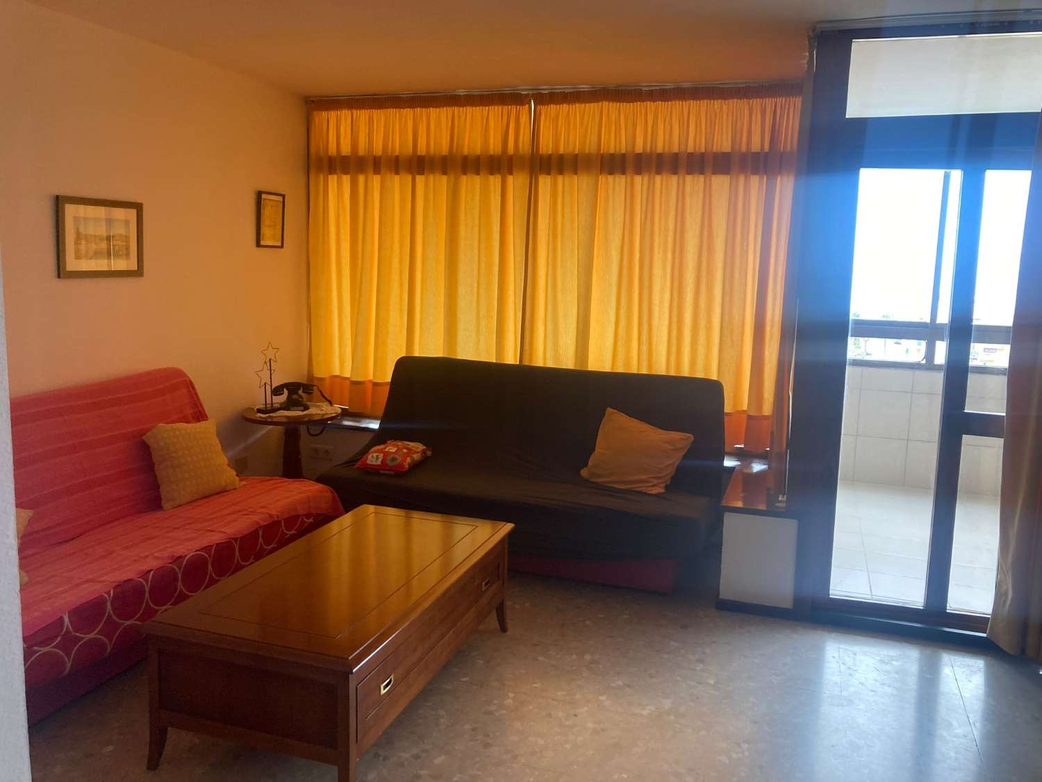 ZU VERMIETEN AB SOFORT BIS ZUM 30.6.26 SCHÖNE WOHNUNG MIT MEERBLICK IN PLAYAMAR (TORREMOLINOS)