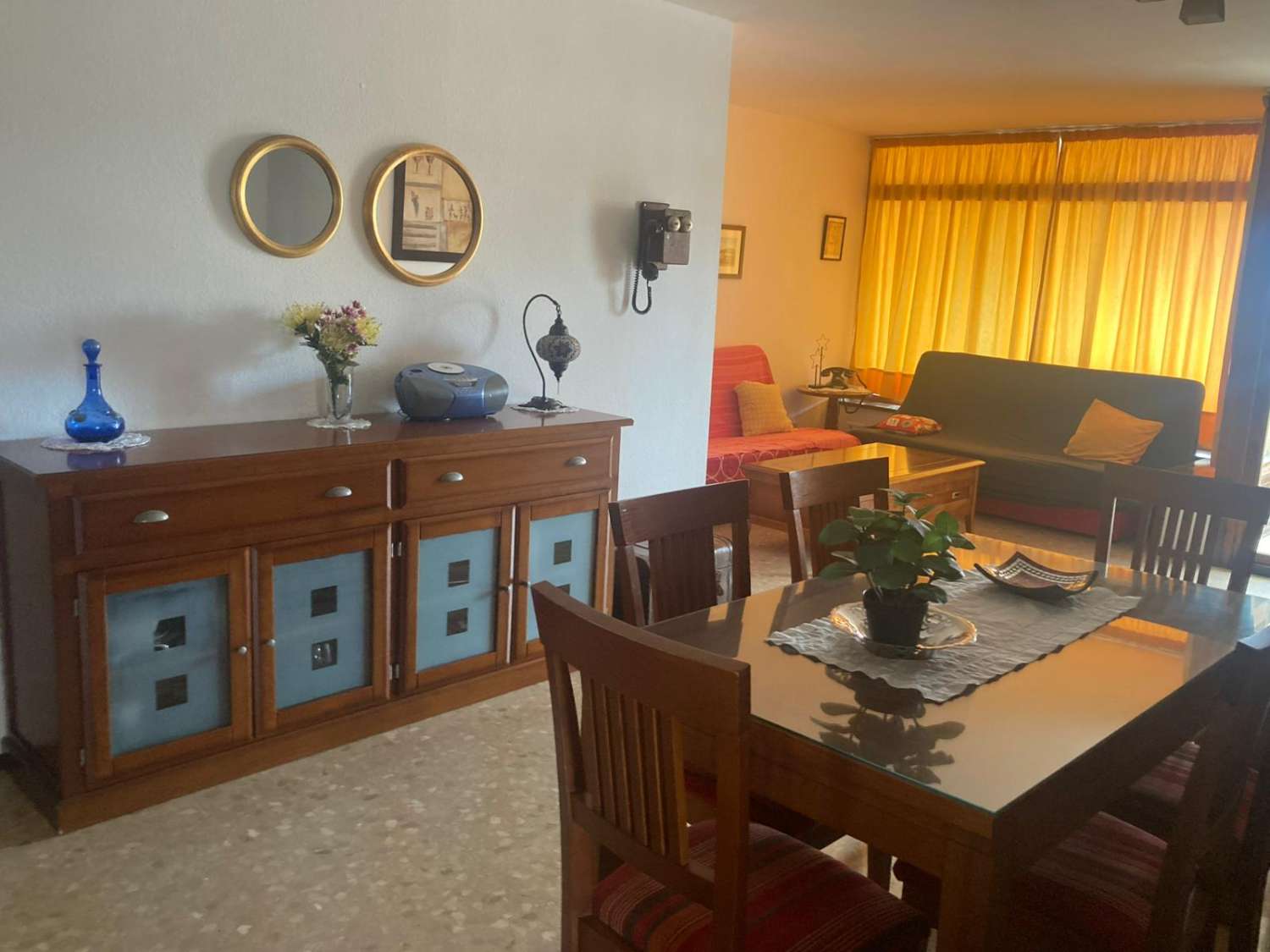 ZU VERMIETEN AB SOFORT BIS ZUM 30.6.26 SCHÖNE WOHNUNG MIT MEERBLICK IN PLAYAMAR (TORREMOLINOS)