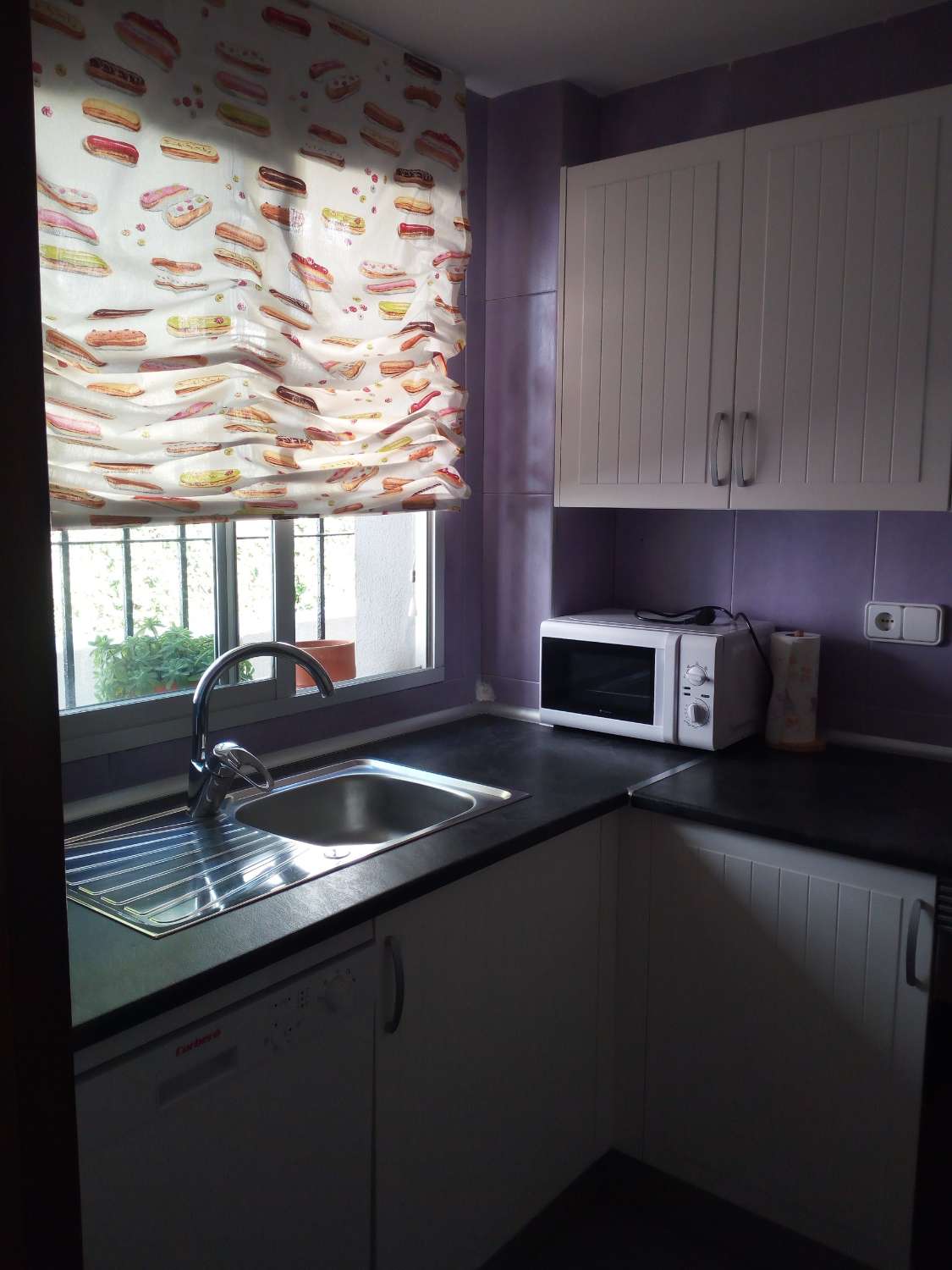 SE ALQUILA POR LARGA TEMPORADADESDE AHORA  BONITO TRIPLEXCIN IMPRESIONANTES VISTAS AL MAR  EN ZONA MONTEMAR (TORREMOLINOS)