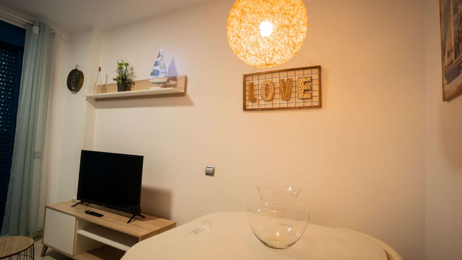 Vuokrattavana tästä päivästä 30.4.2026 asti kaunis huoneisto Benalmadena Costalla 200 metrin päässä rannasta