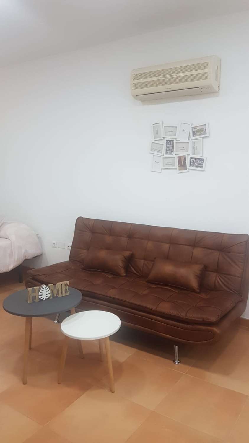 BEAU STUDIO À VENDRE DANS LA RÉGION DE LA COLINA (TORREMOLINOS).