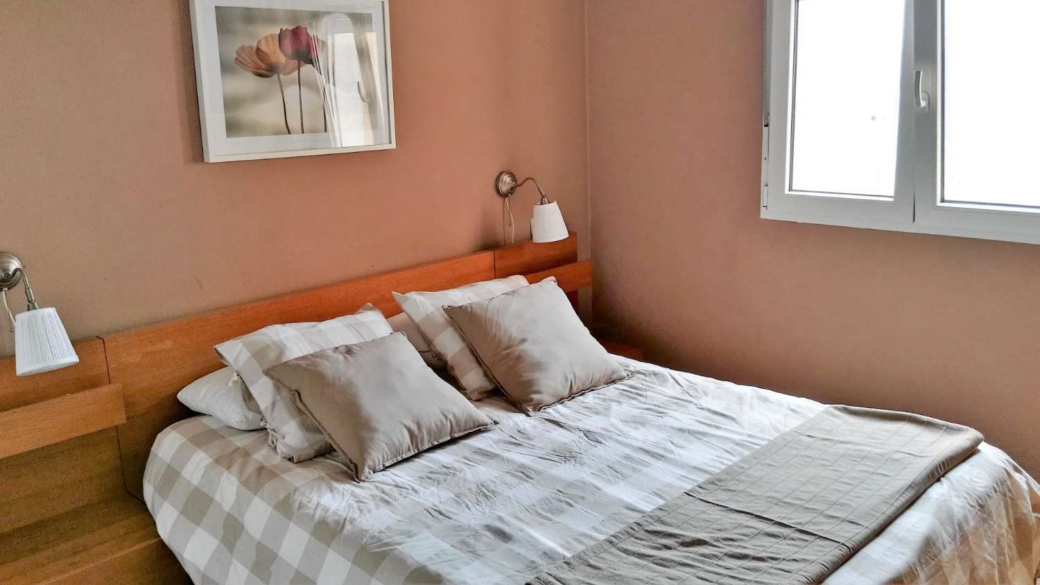 MUKAVA HUONEISTO MERINÄKÖALALLA PITKÄAIKAISEEN VUOKRAUKSEEN FUENGIROLASSA