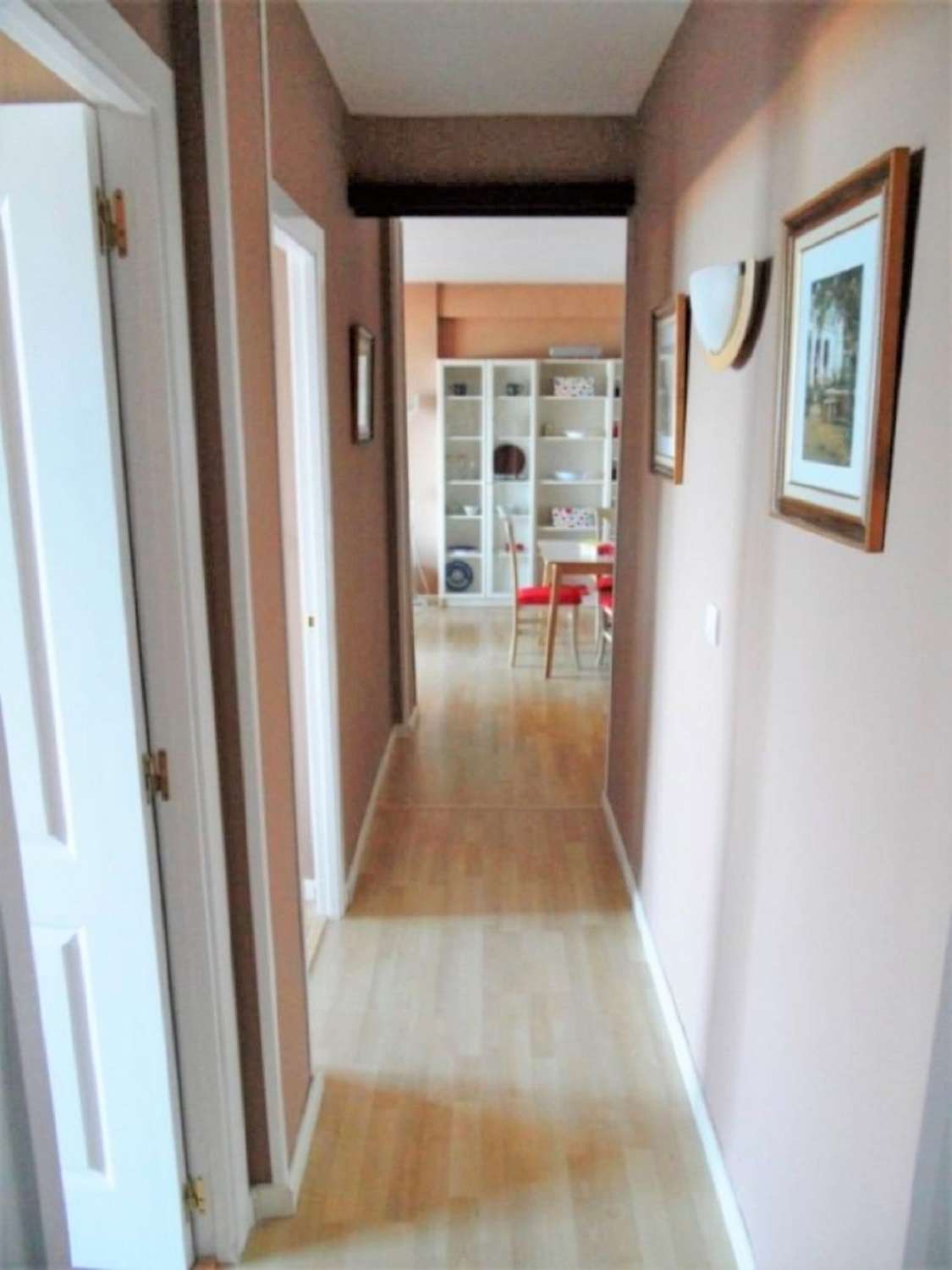 MUKAVA HUONEISTO MERINÄKÖALALLA PITKÄAIKAISEEN VUOKRAUKSEEN FUENGIROLASSA