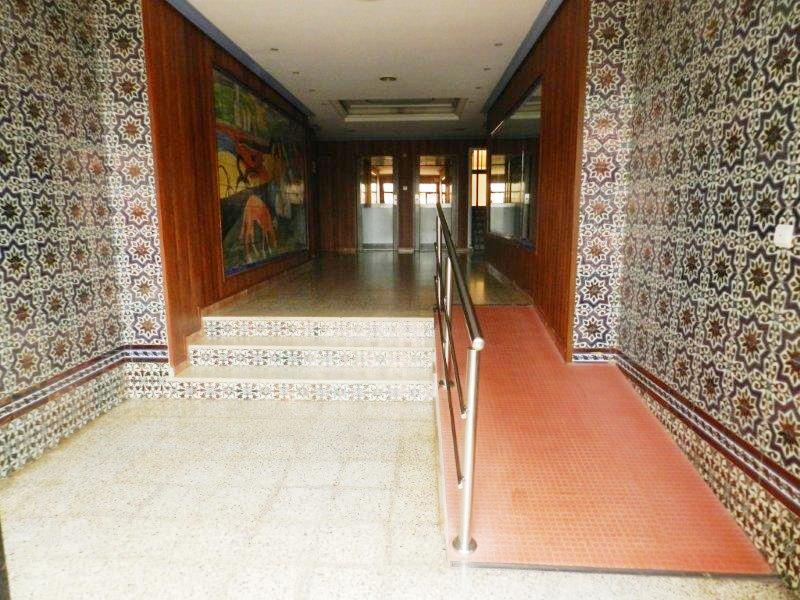 MUKAVA HUONEISTO MERINÄKÖALALLA PITKÄAIKAISEEN VUOKRAUKSEEN FUENGIROLASSA