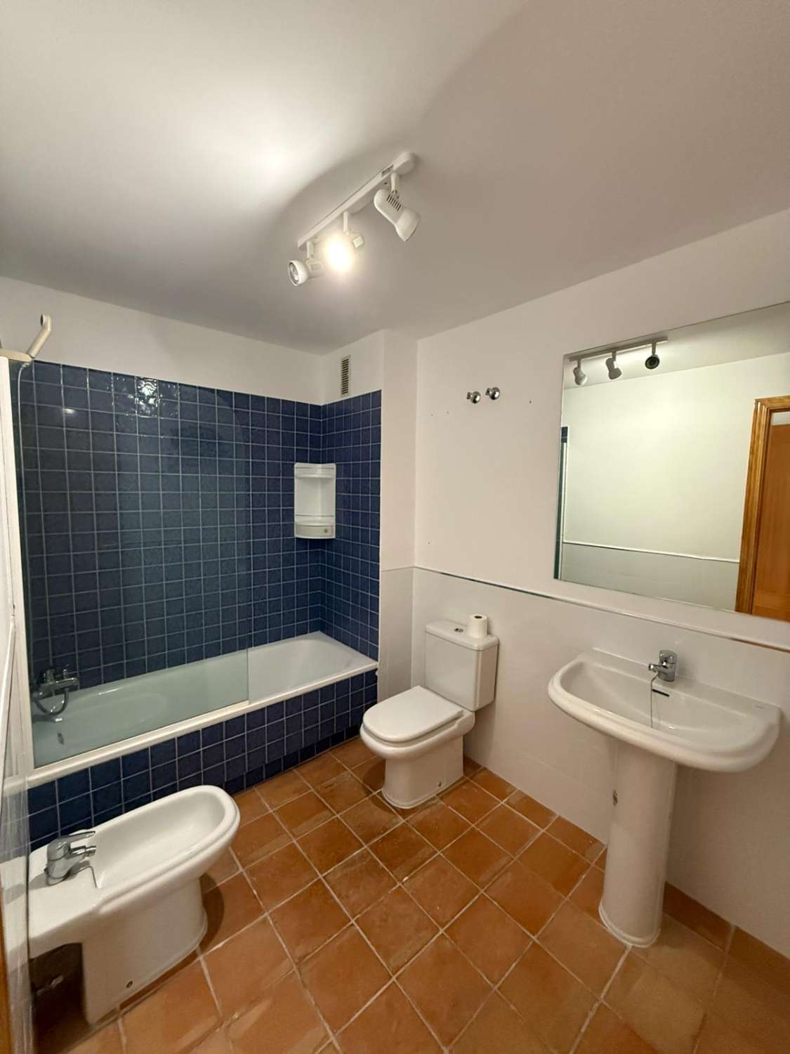 Pieni huoneisto vuokrattavissa El Higuerón - Capellanía (Benalmádena)