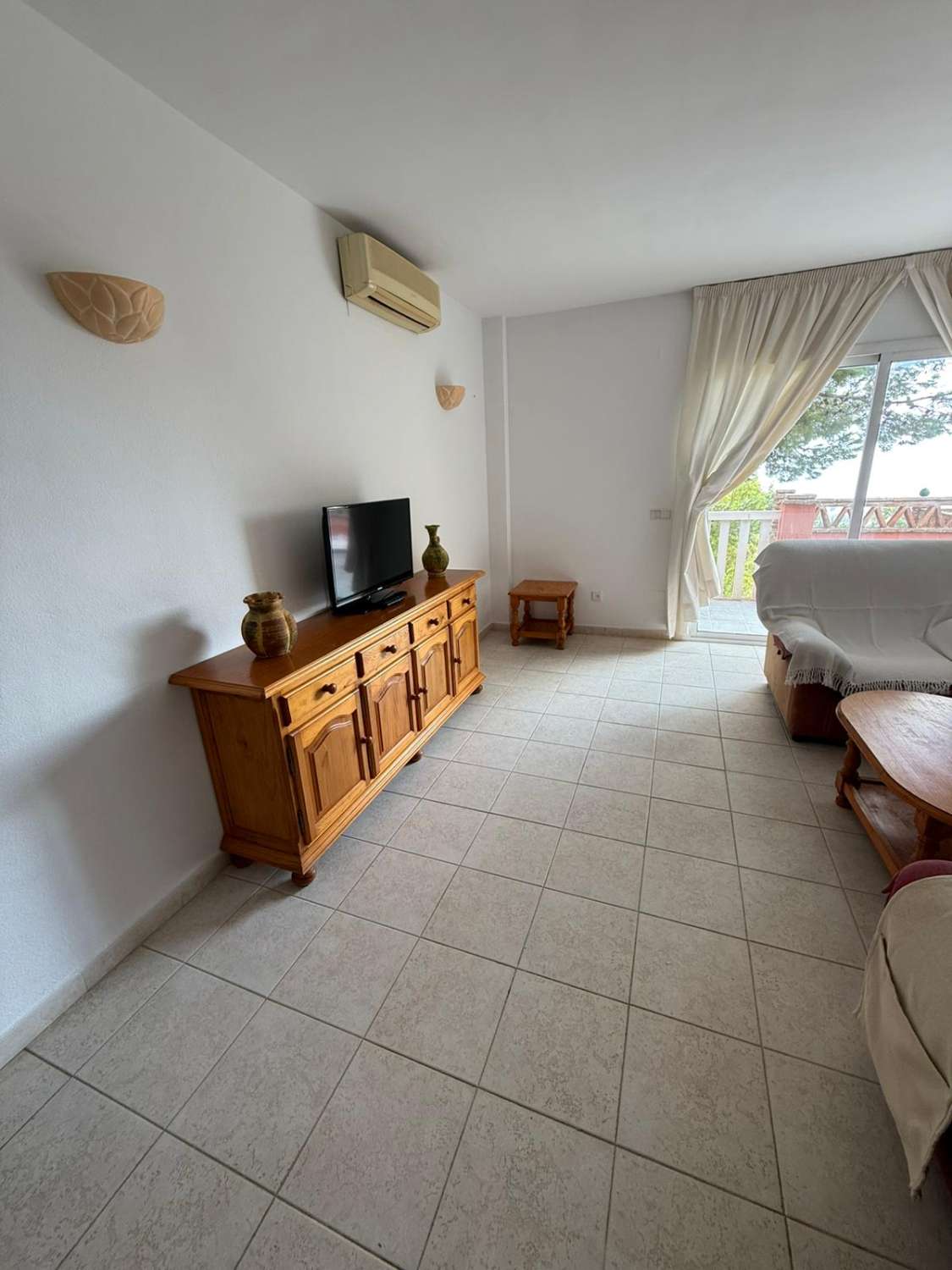 Pieni huoneisto vuokrattavissa El Higuerón - Capellanía (Benalmádena)