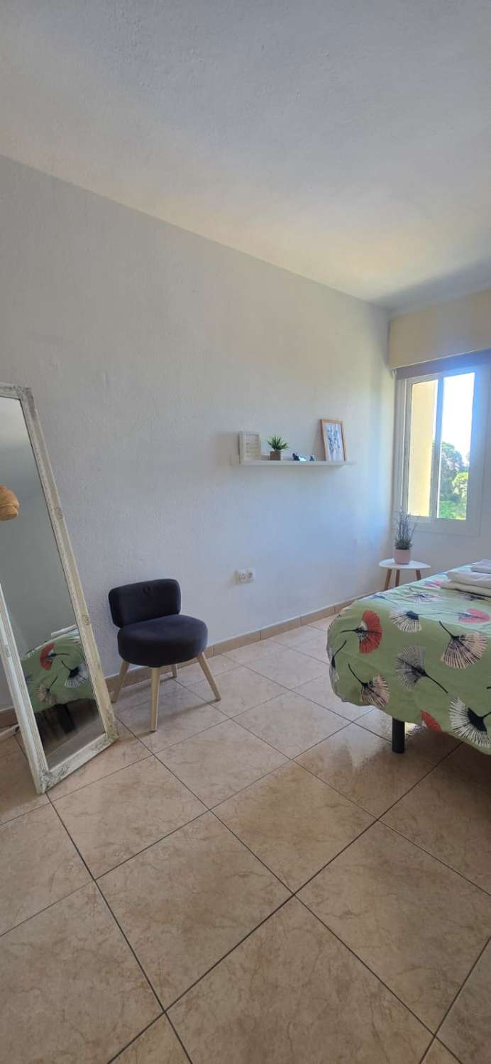 BELLISSIMO APPARTAMENTO CON 1 CAMERA DA LETTO IN VENDITA AD ARROYO DE LA MIEL (BENALMADENA)