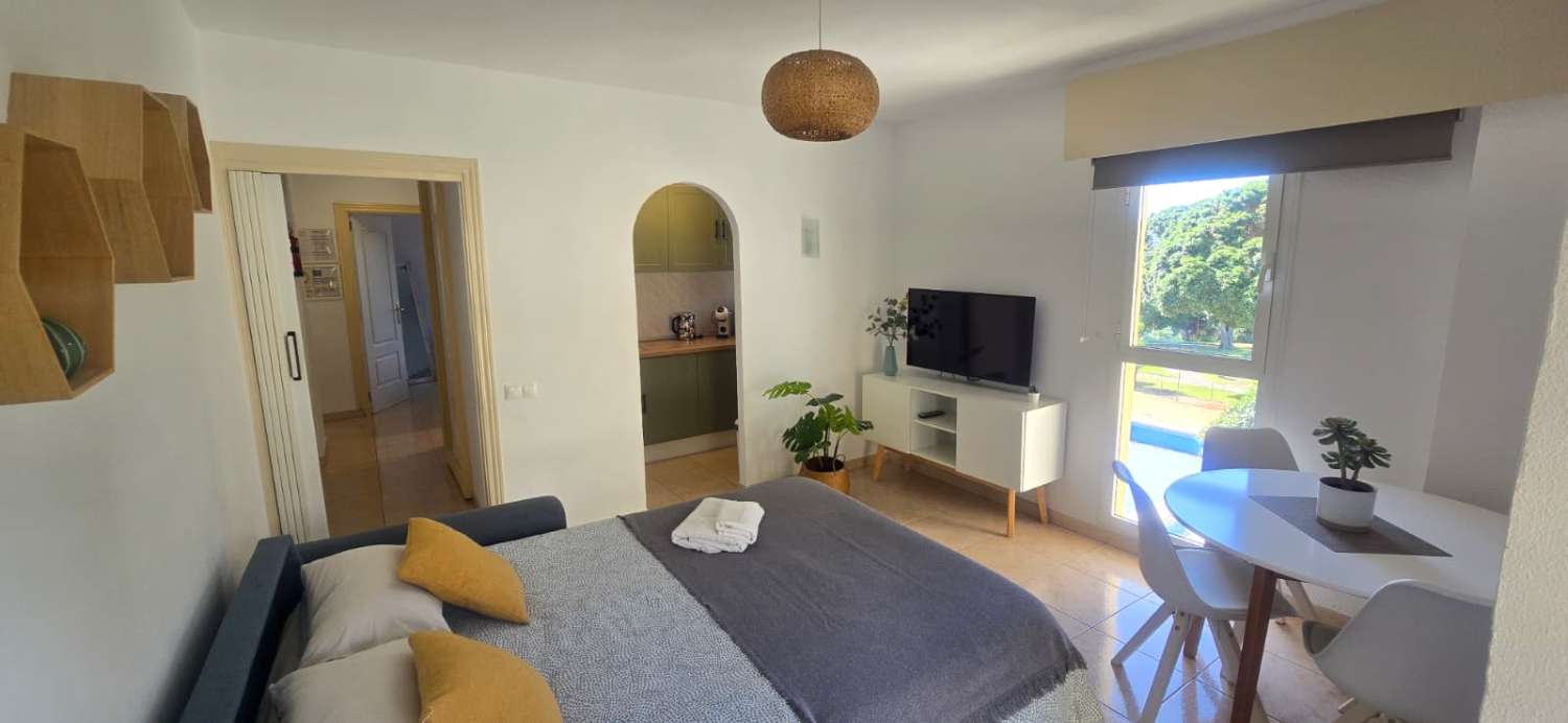 BELLISSIMO APPARTAMENTO CON 1 CAMERA DA LETTO IN VENDITA AD ARROYO DE LA MIEL (BENALMADENA)
